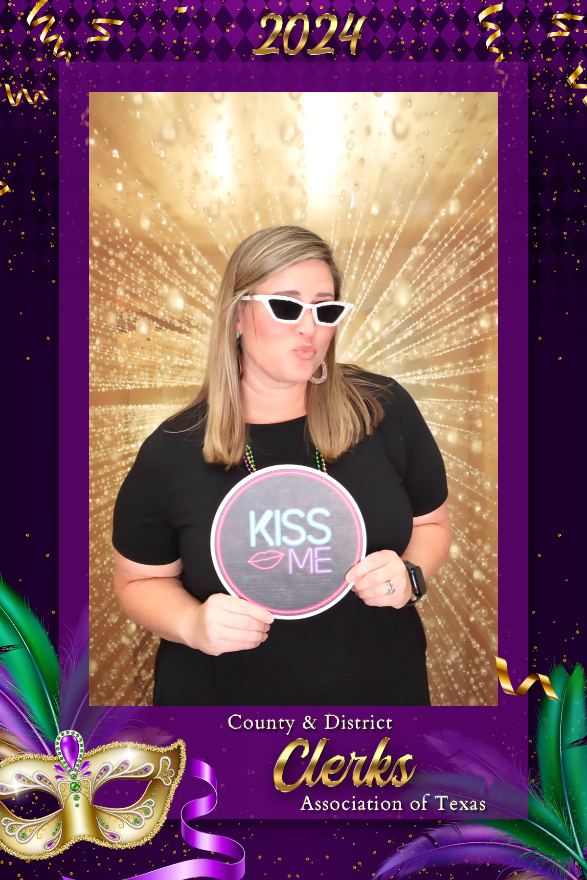 COUNTY & DISTRICT CLERKS MARDI GRAS BANQUET | View more photos from the event at gallery.rckapturedmemories.com/u/RCKapturedMemories/COUNTY-DISTRICT-CLERKS-MARDI-GRAS-BANQUET
