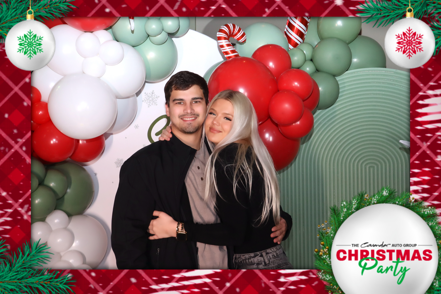 Cavender Nissan Christmas Party | View more photos from the event at gallery.rckapturedmemories.com/u/RCKapturedMemories/Cavender-Nissan-Christmas-Party-0