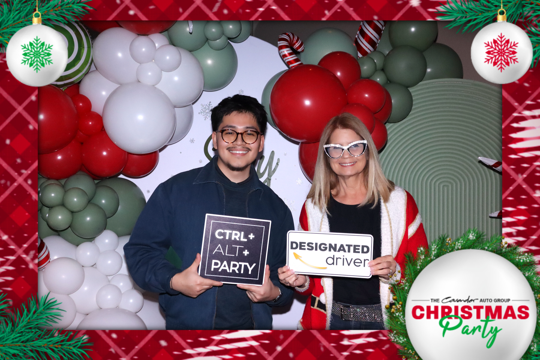 Cavender Nissan Christmas Party | View more photos from the event at gallery.rckapturedmemories.com/u/RCKapturedMemories/Cavender-Nissan-Christmas-Party-0