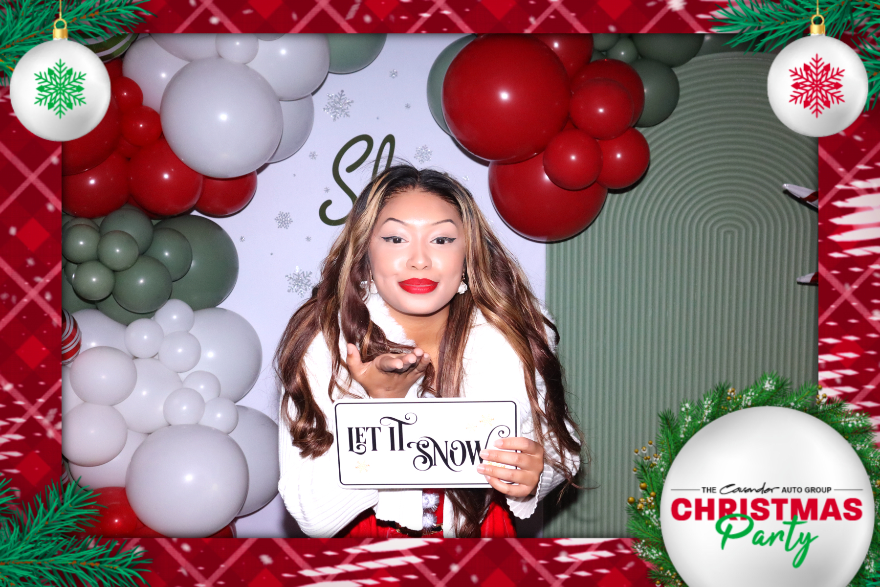 Cavender Nissan Christmas Party | View more photos from the event at gallery.rckapturedmemories.com/u/RCKapturedMemories/Cavender-Nissan-Christmas-Party-0