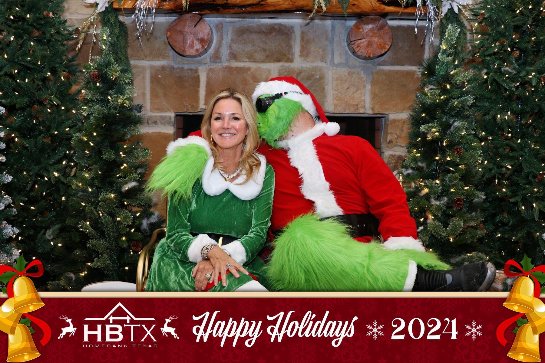 HomeBank Texas Photos with Santa | View more photos from the event at gallery.rckapturedmemories.com/u/RCKapturedMemories/HomeBank-Texas-Photos-with-Santa