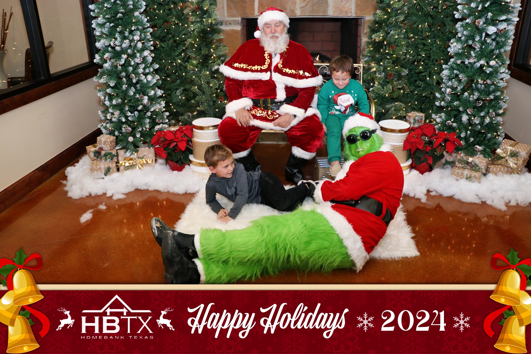 HomeBank Texas Photos with Santa | View more photos from the event at gallery.rckapturedmemories.com/u/RCKapturedMemories/HomeBank-Texas-Photos-with-Santa