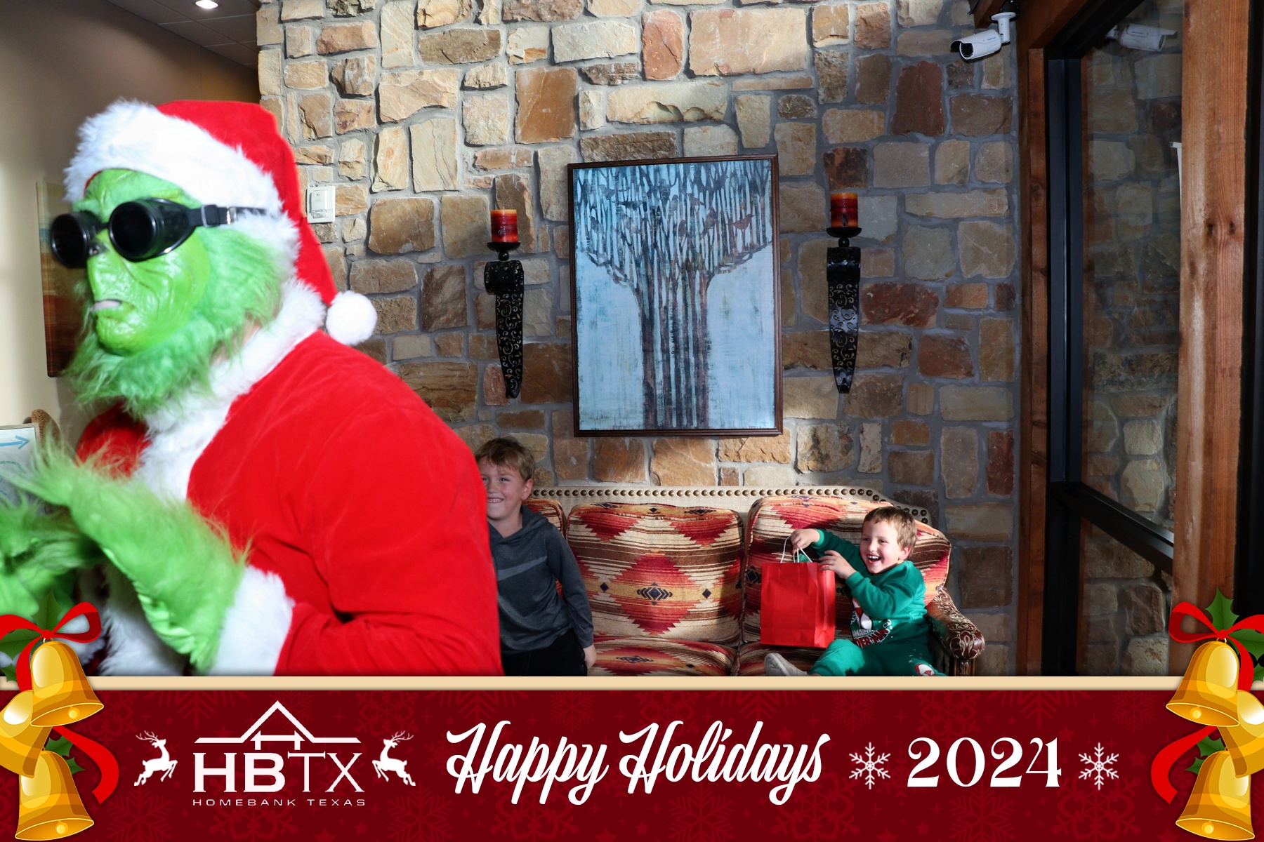HomeBank Texas Photos with Santa | View more photos from the event at gallery.rckapturedmemories.com/u/RCKapturedMemories/HomeBank-Texas-Photos-with-Santa