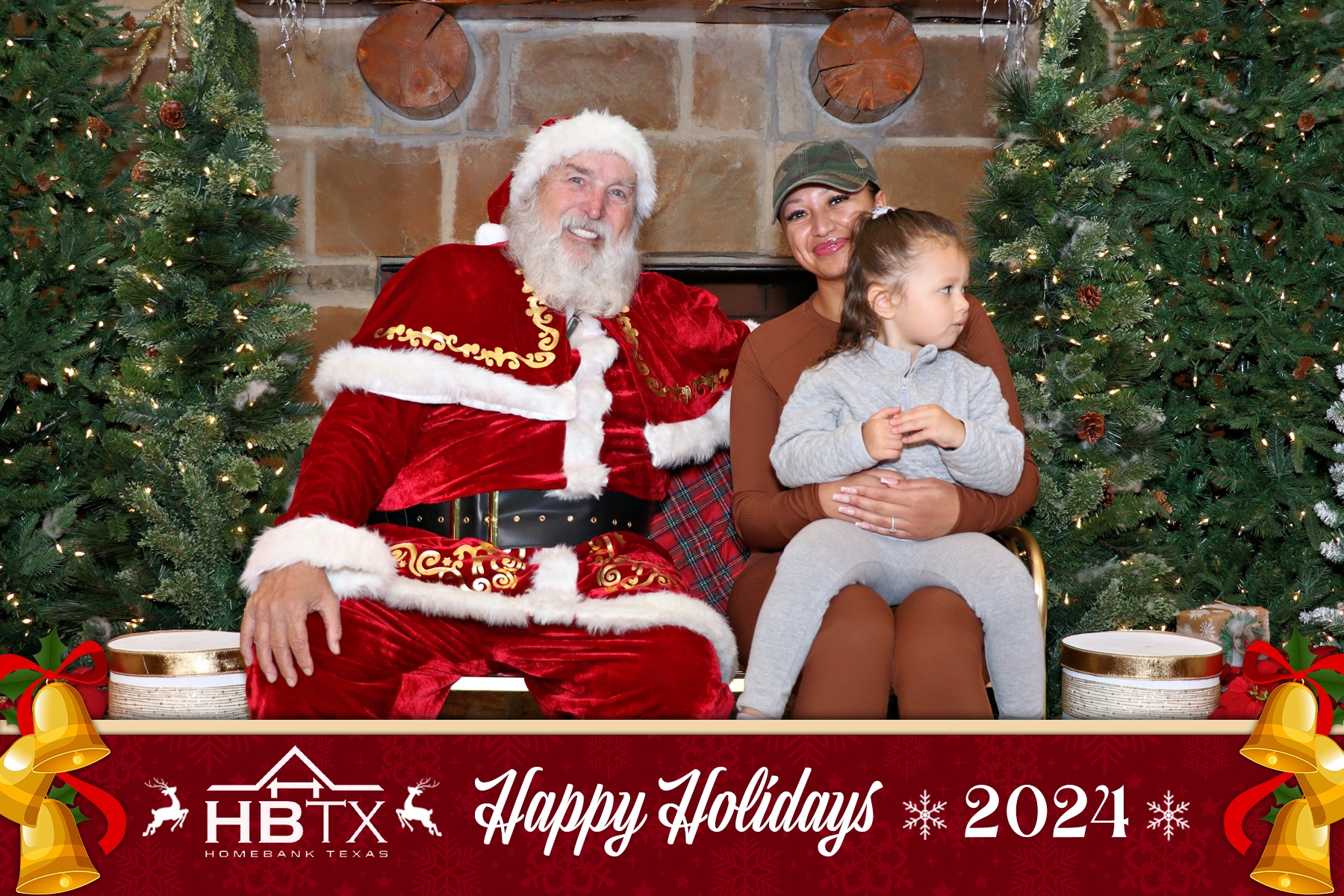 HomeBank Texas Photos with Santa | View more photos from the event at gallery.rckapturedmemories.com/u/RCKapturedMemories/HomeBank-Texas-Photos-with-Santa