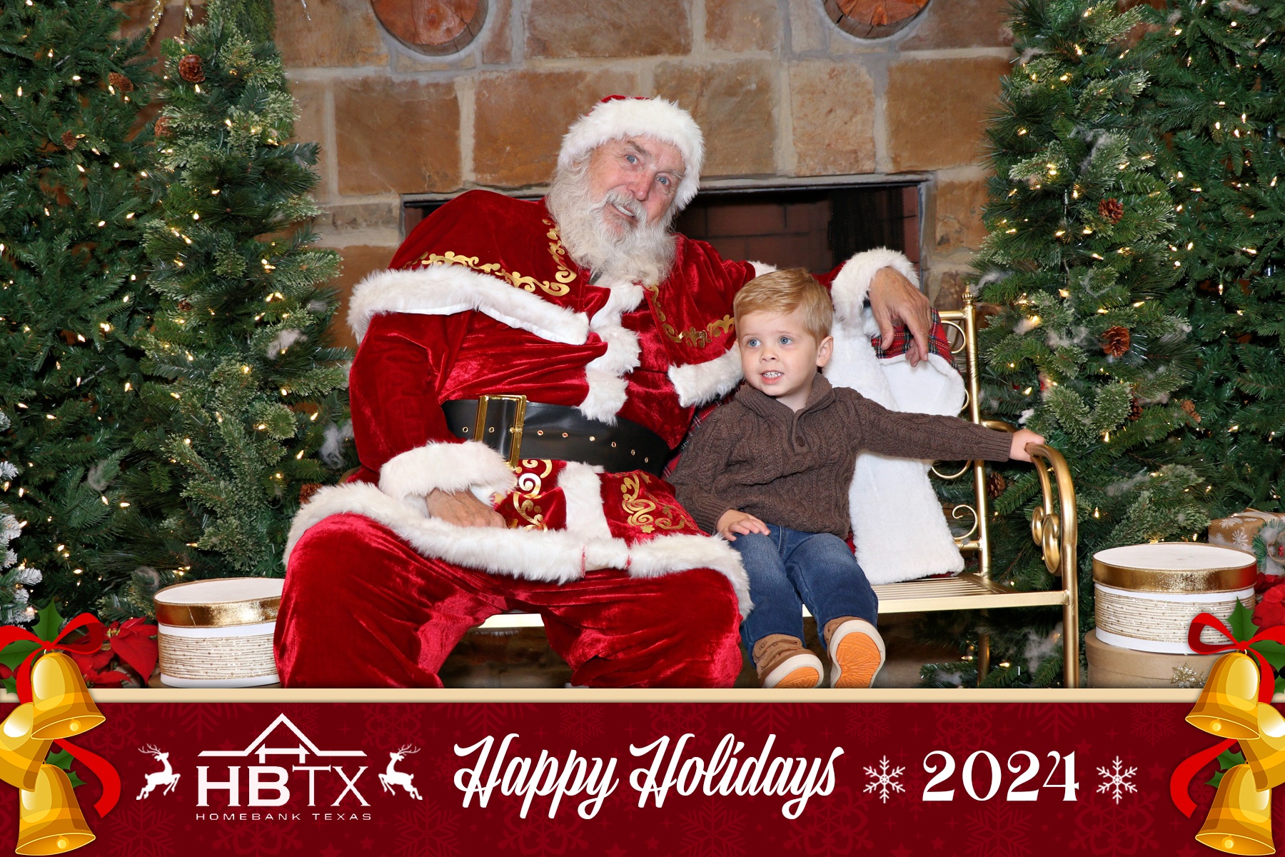 HomeBank Texas Photos with Santa | View more photos from the event at gallery.rckapturedmemories.com/u/RCKapturedMemories/HomeBank-Texas-Photos-with-Santa