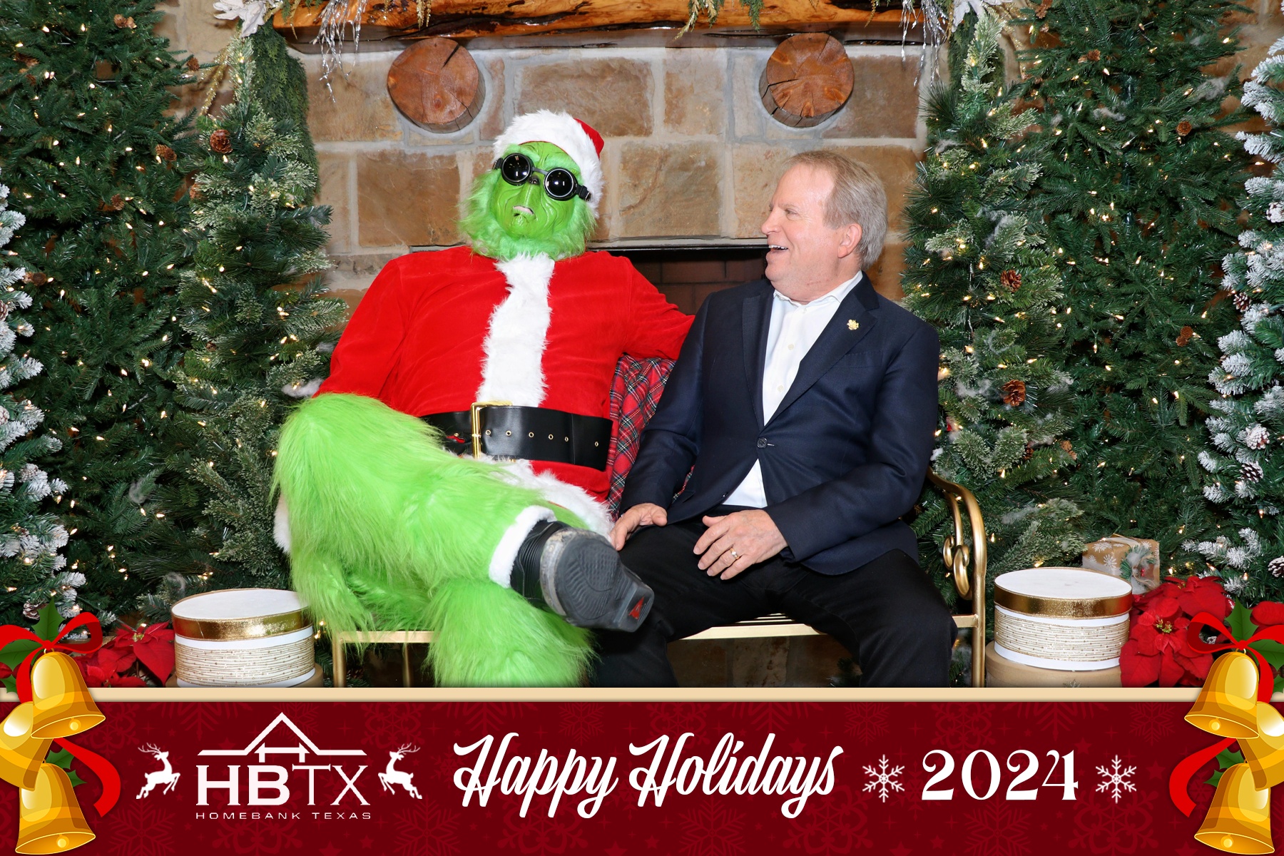 HomeBank Texas Photos with Santa | View more photos from the event at gallery.rckapturedmemories.com/u/RCKapturedMemories/HomeBank-Texas-Photos-with-Santa