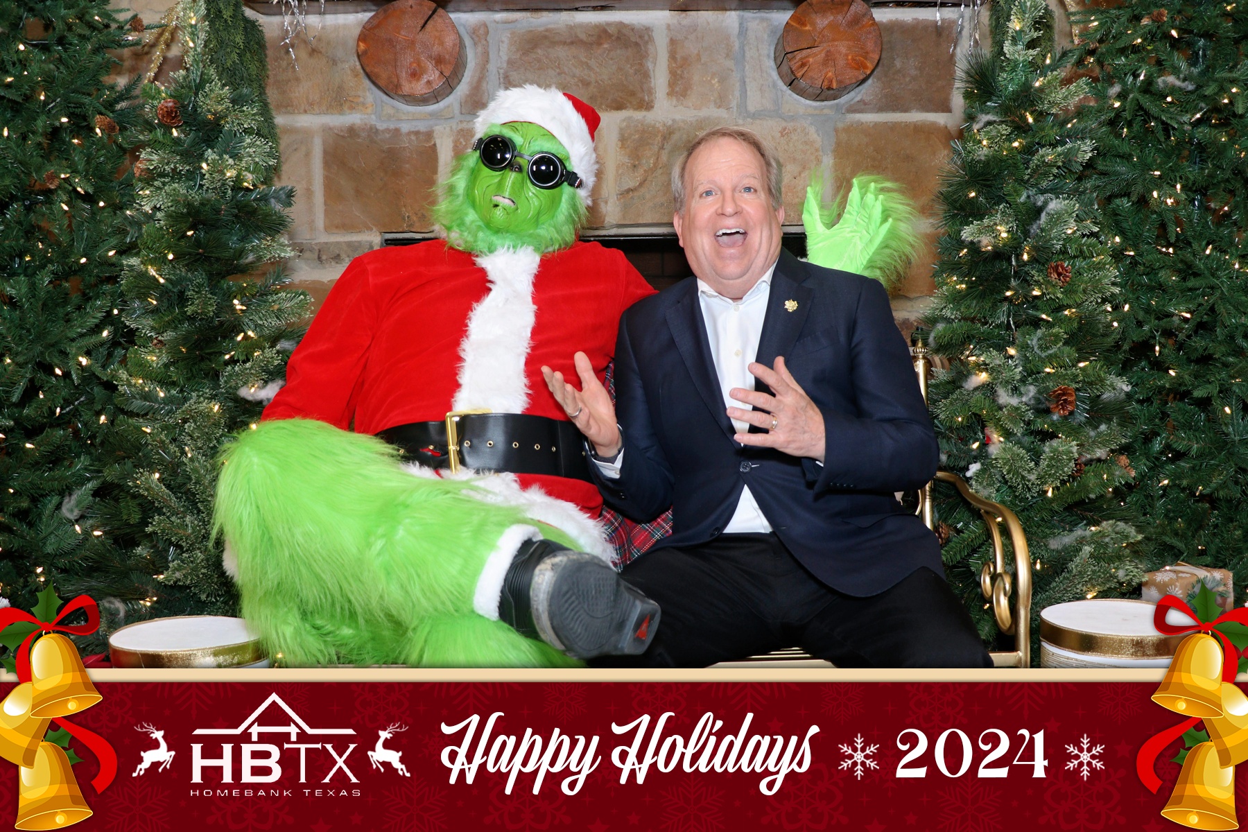 HomeBank Texas Photos with Santa | View more photos from the event at gallery.rckapturedmemories.com/u/RCKapturedMemories/HomeBank-Texas-Photos-with-Santa