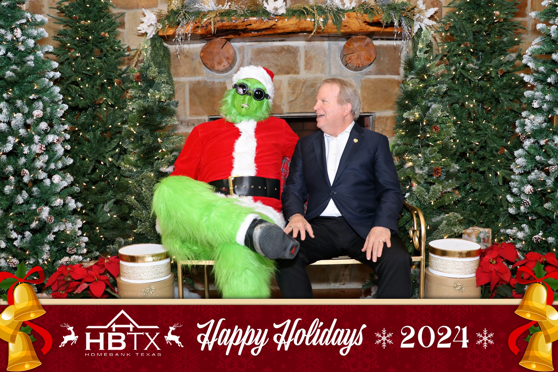 HomeBank Texas Photos with Santa | View more photos from the event at gallery.rckapturedmemories.com/u/RCKapturedMemories/HomeBank-Texas-Photos-with-Santa