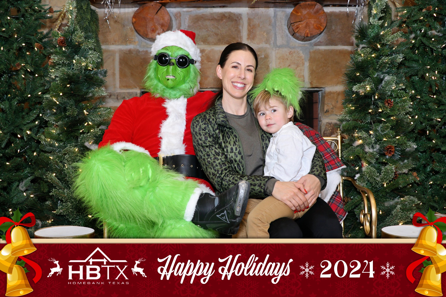 HomeBank Texas Photos with Santa | View more photos from the event at gallery.rckapturedmemories.com/u/RCKapturedMemories/HomeBank-Texas-Photos-with-Santa