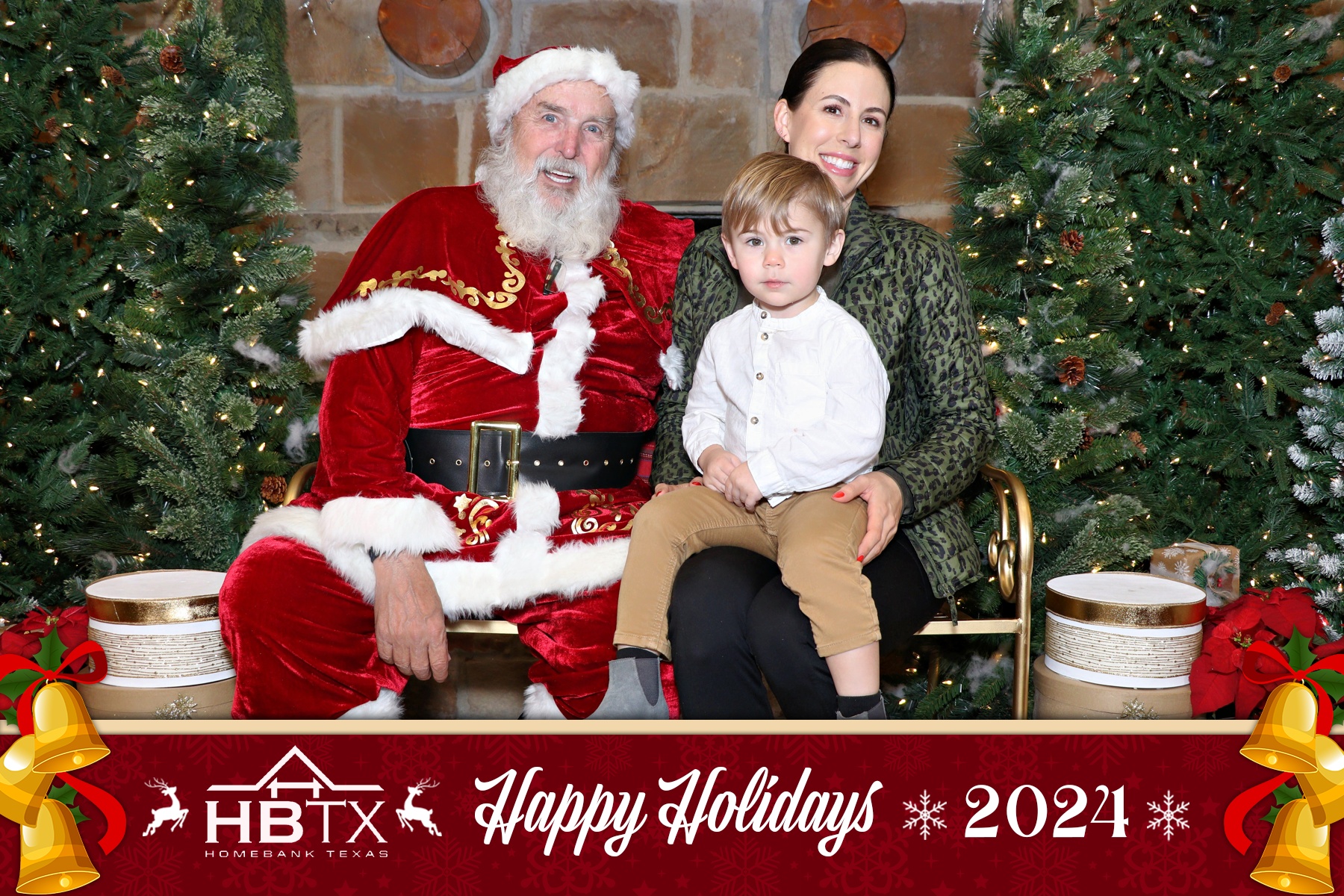 HomeBank Texas Photos with Santa | View more photos from the event at gallery.rckapturedmemories.com/u/RCKapturedMemories/HomeBank-Texas-Photos-with-Santa