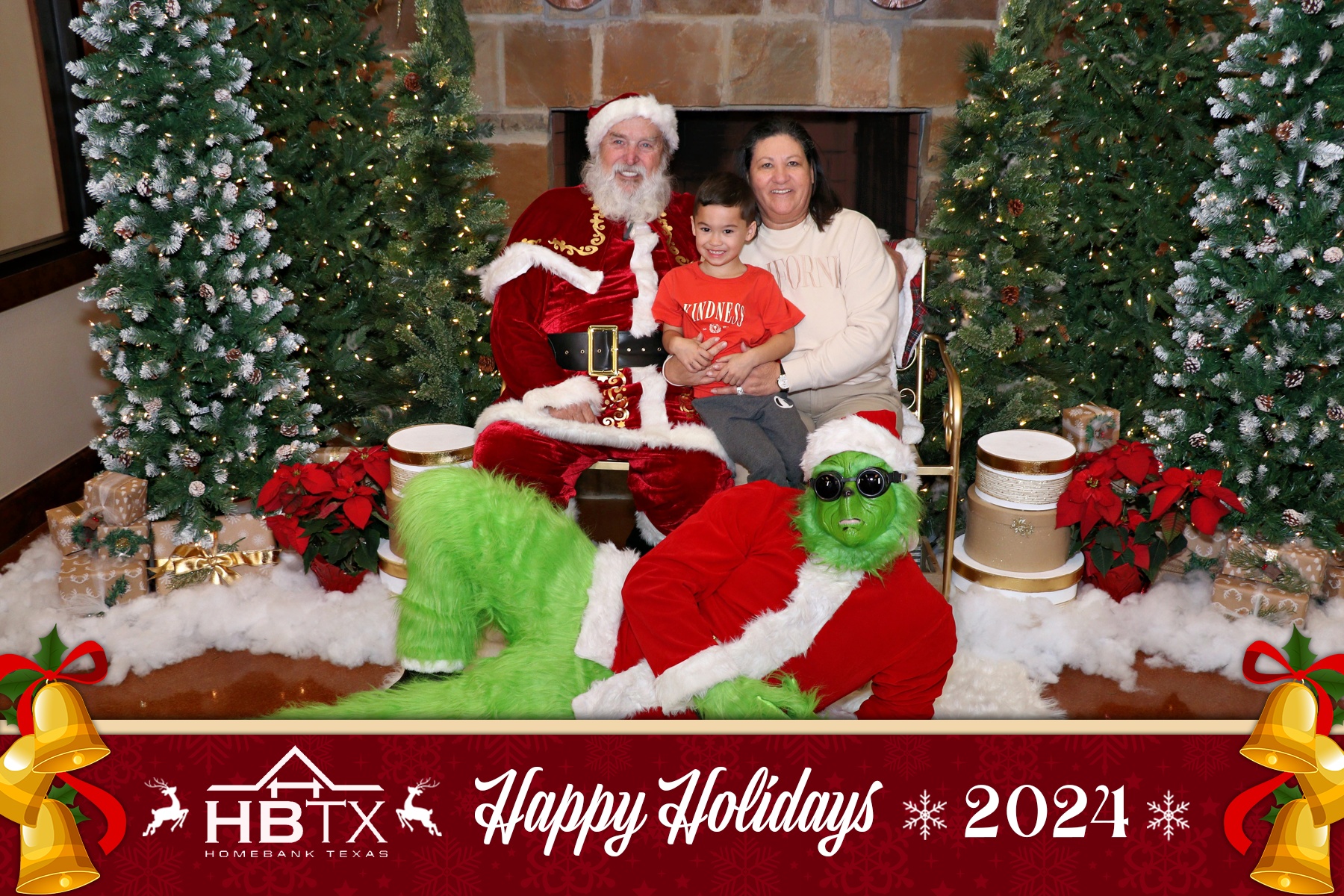 HomeBank Texas Photos with Santa | View more photos from the event at gallery.rckapturedmemories.com/u/RCKapturedMemories/HomeBank-Texas-Photos-with-Santa