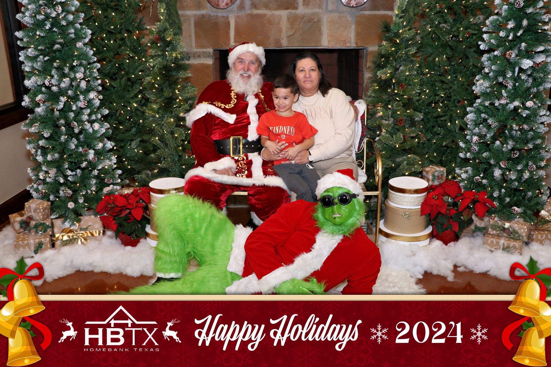 HomeBank Texas Photos with Santa | View more photos from the event at gallery.rckapturedmemories.com/u/RCKapturedMemories/HomeBank-Texas-Photos-with-Santa