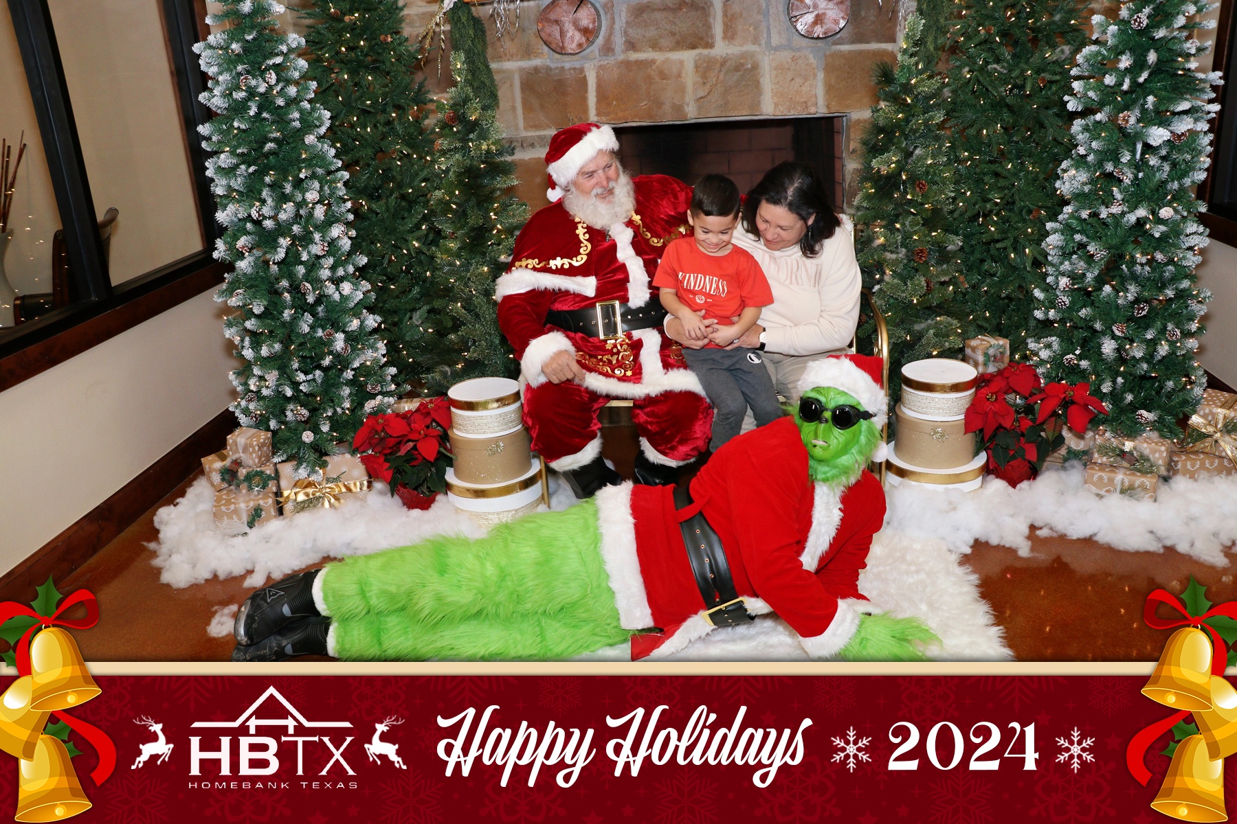 HomeBank Texas Photos with Santa | View more photos from the event at gallery.rckapturedmemories.com/u/RCKapturedMemories/HomeBank-Texas-Photos-with-Santa
