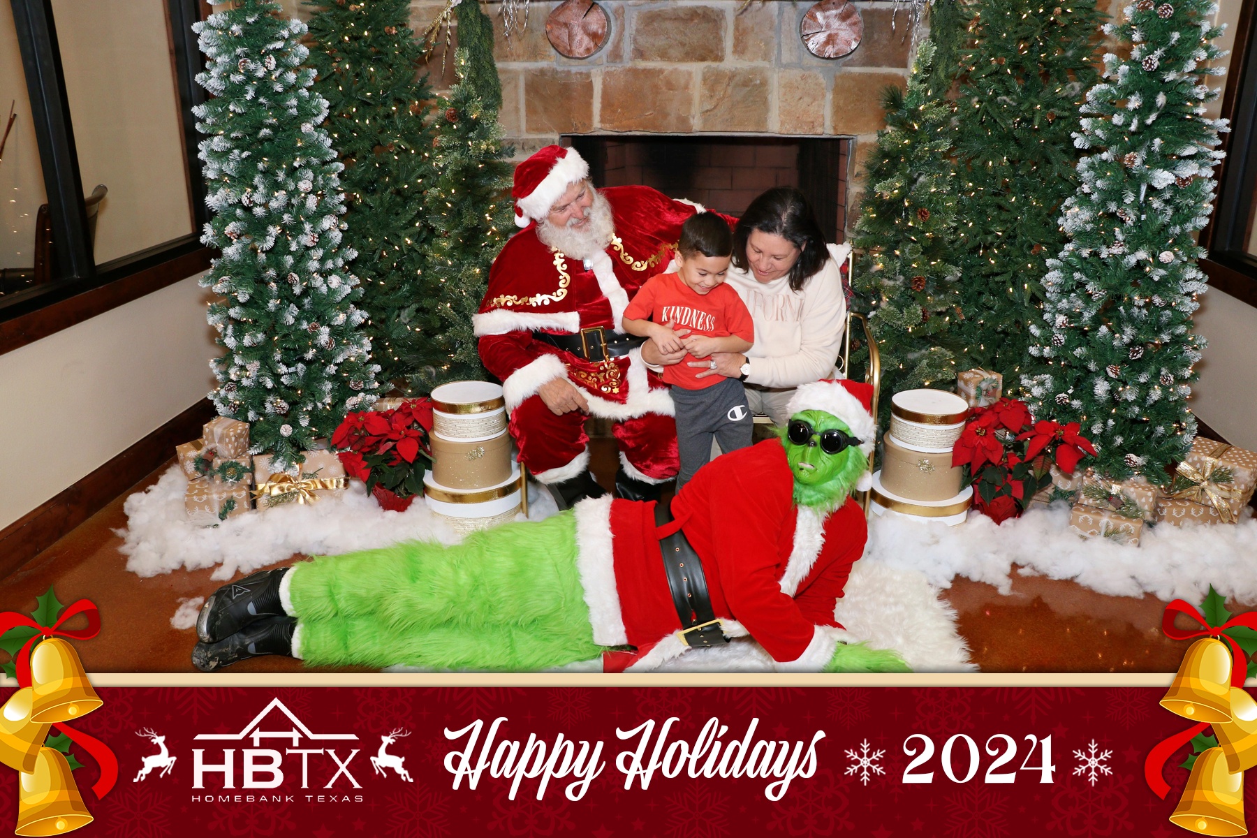 HomeBank Texas Photos with Santa | View more photos from the event at gallery.rckapturedmemories.com/u/RCKapturedMemories/HomeBank-Texas-Photos-with-Santa