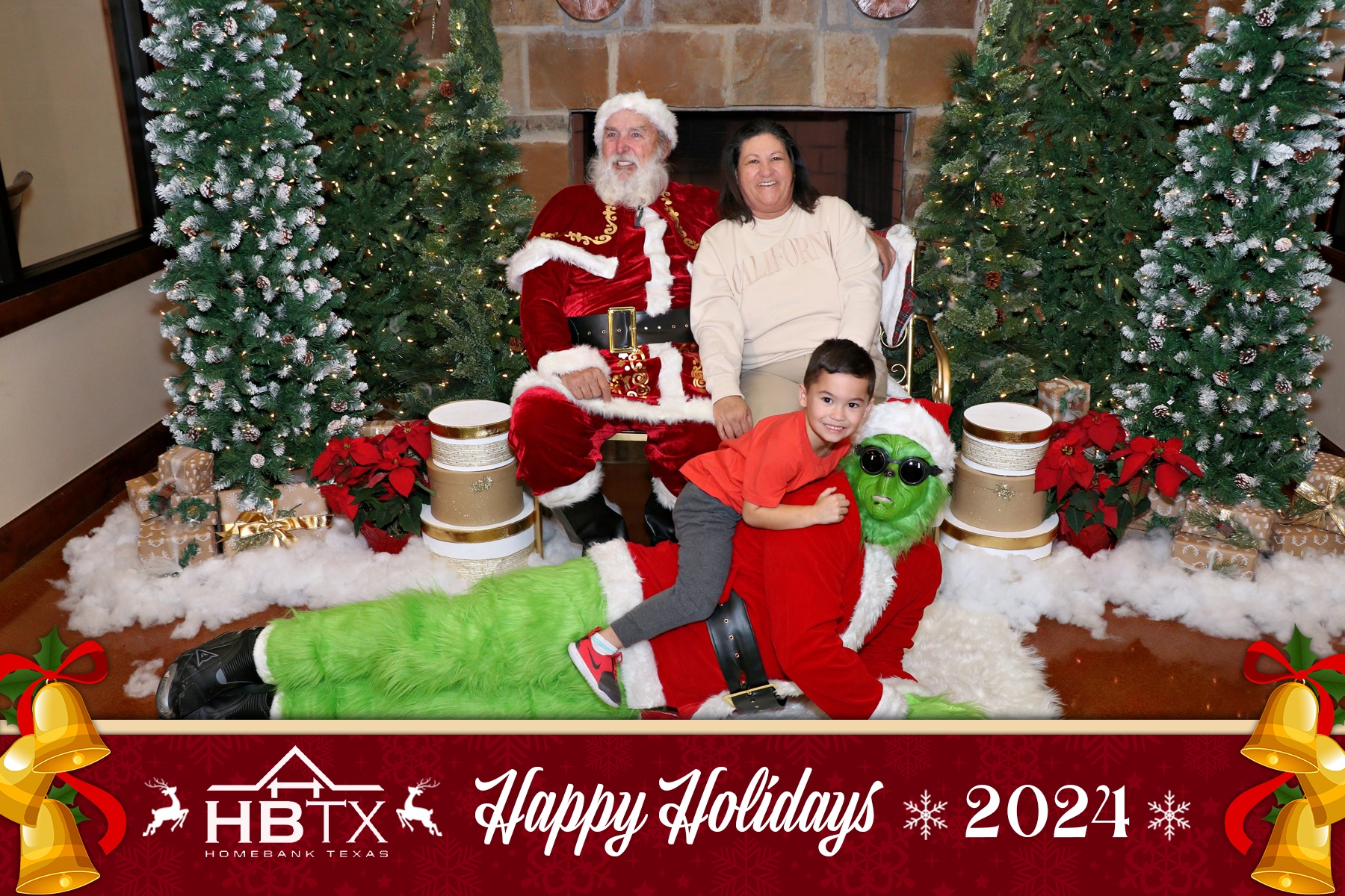 HomeBank Texas Photos with Santa | View more photos from the event at gallery.rckapturedmemories.com/u/RCKapturedMemories/HomeBank-Texas-Photos-with-Santa