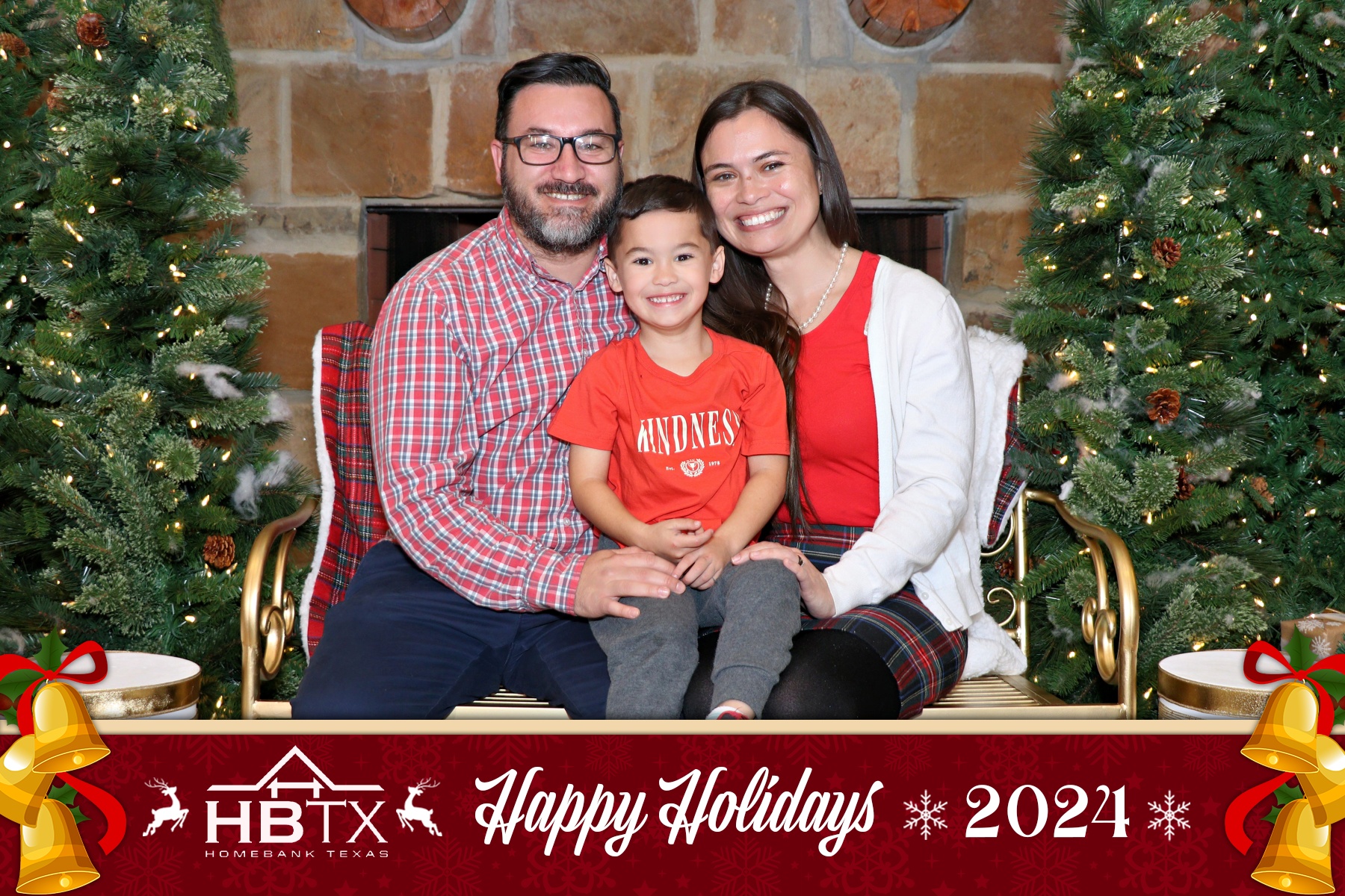HomeBank Texas Photos with Santa | View more photos from the event at gallery.rckapturedmemories.com/u/RCKapturedMemories/HomeBank-Texas-Photos-with-Santa