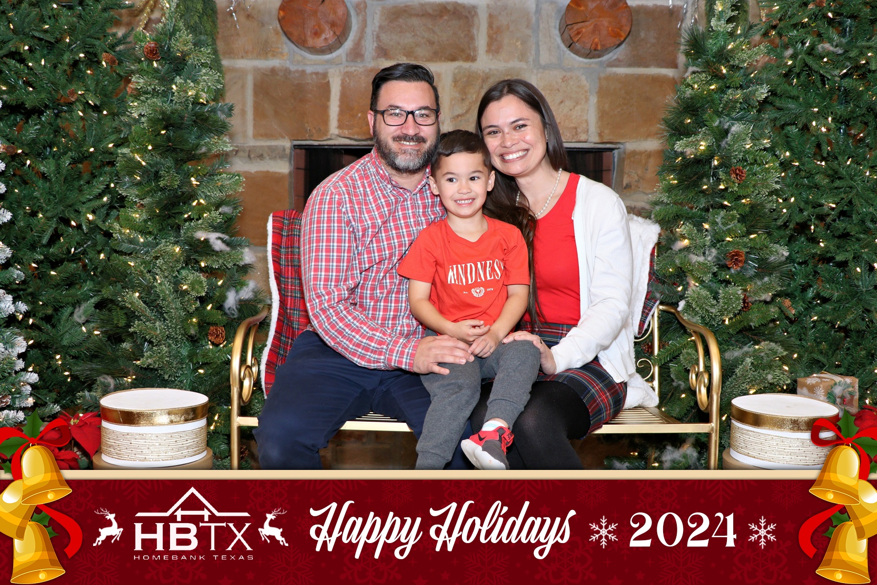 HomeBank Texas Photos with Santa | View more photos from the event at gallery.rckapturedmemories.com/u/RCKapturedMemories/HomeBank-Texas-Photos-with-Santa