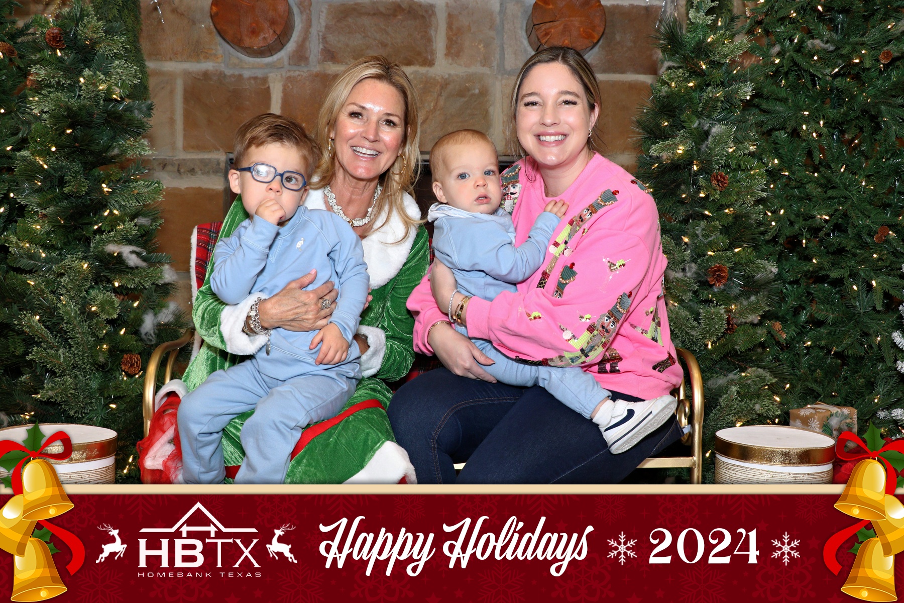 HomeBank Texas Photos with Santa | View more photos from the event at gallery.rckapturedmemories.com/u/RCKapturedMemories/HomeBank-Texas-Photos-with-Santa
