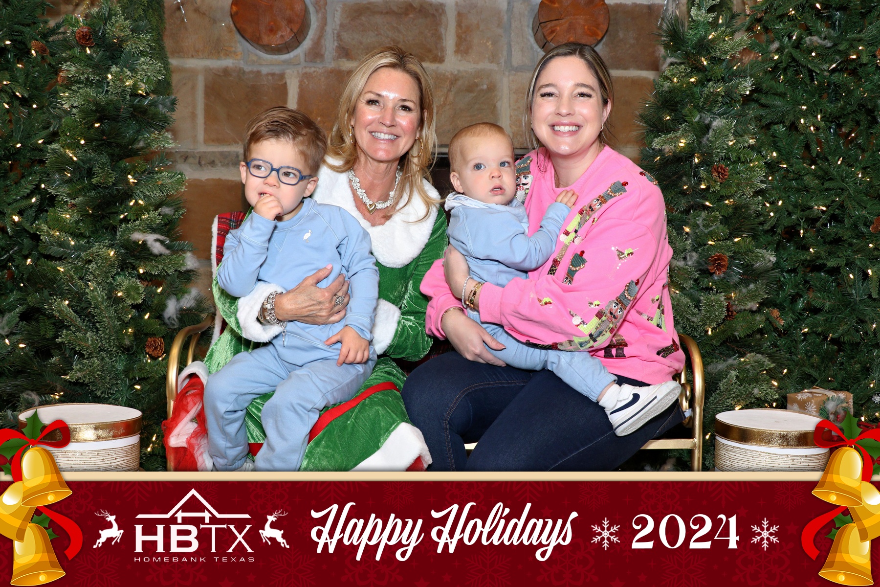 HomeBank Texas Photos with Santa | View more photos from the event at gallery.rckapturedmemories.com/u/RCKapturedMemories/HomeBank-Texas-Photos-with-Santa