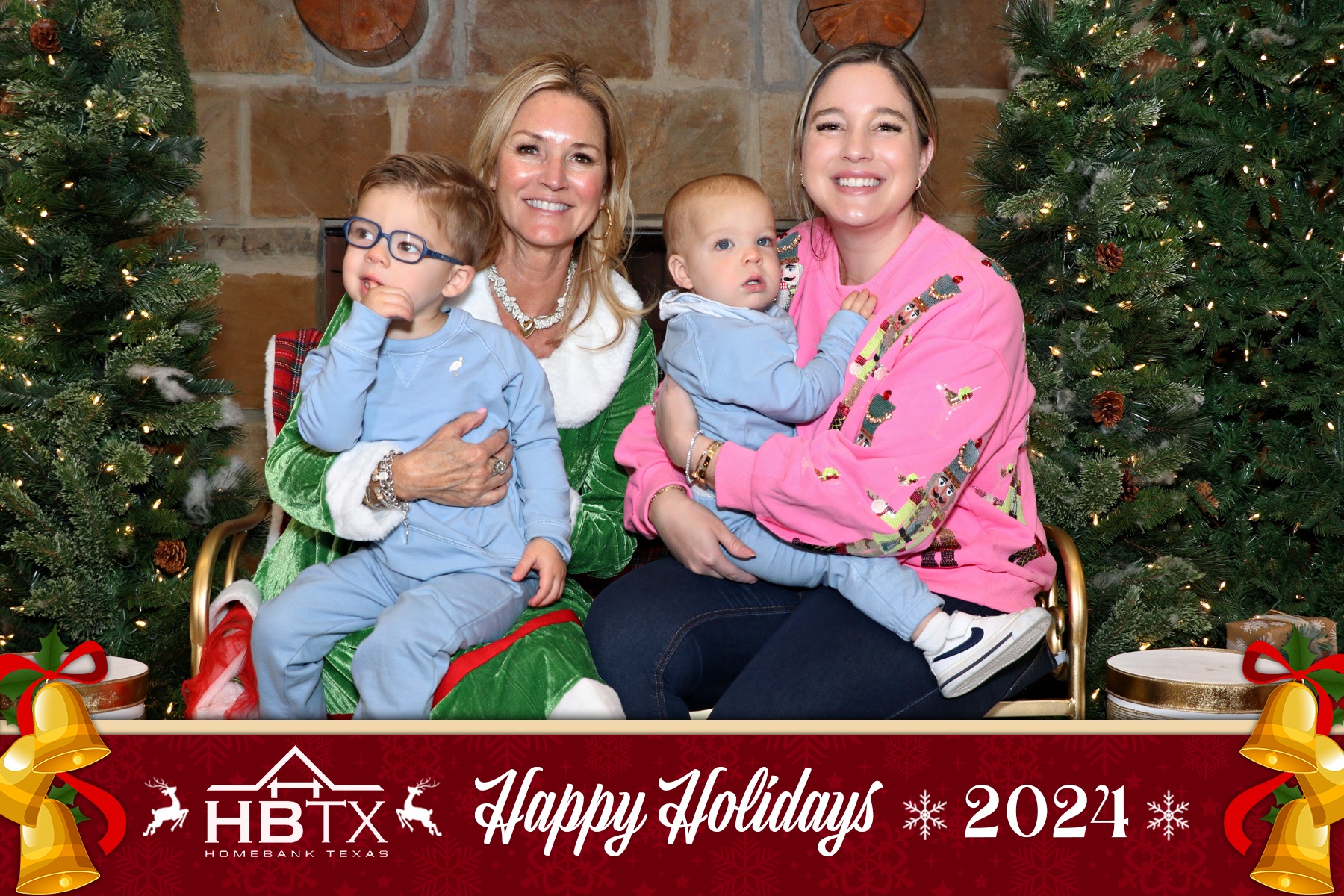 HomeBank Texas Photos with Santa | View more photos from the event at gallery.rckapturedmemories.com/u/RCKapturedMemories/HomeBank-Texas-Photos-with-Santa