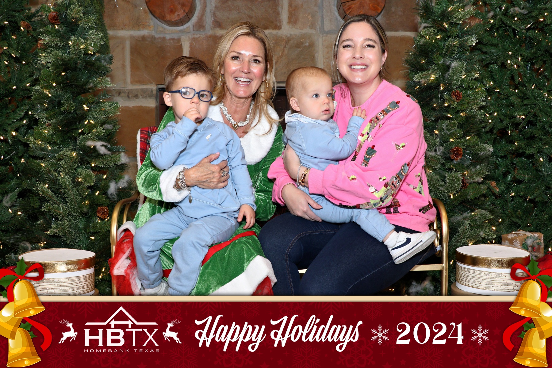 HomeBank Texas Photos with Santa | View more photos from the event at gallery.rckapturedmemories.com/u/RCKapturedMemories/HomeBank-Texas-Photos-with-Santa