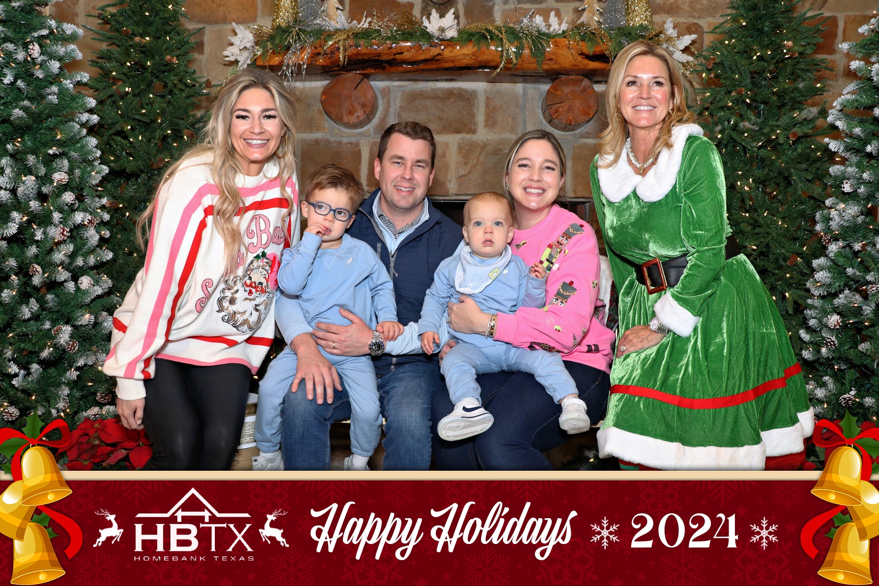 HomeBank Texas Photos with Santa | View more photos from the event at gallery.rckapturedmemories.com/u/RCKapturedMemories/HomeBank-Texas-Photos-with-Santa