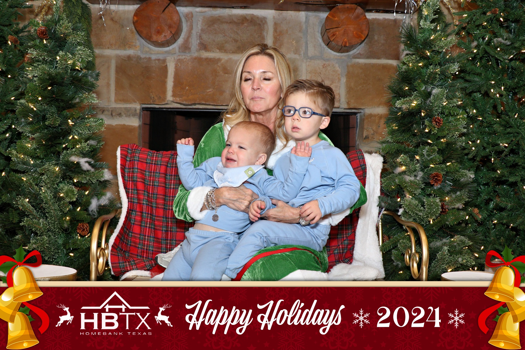 HomeBank Texas Photos with Santa | View more photos from the event at gallery.rckapturedmemories.com/u/RCKapturedMemories/HomeBank-Texas-Photos-with-Santa