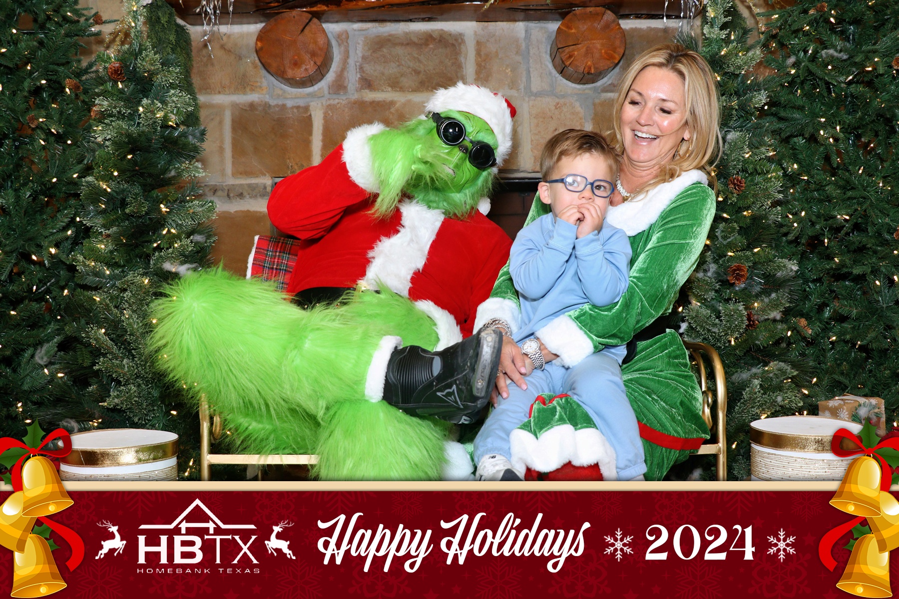 HomeBank Texas Photos with Santa | View more photos from the event at gallery.rckapturedmemories.com/u/RCKapturedMemories/HomeBank-Texas-Photos-with-Santa