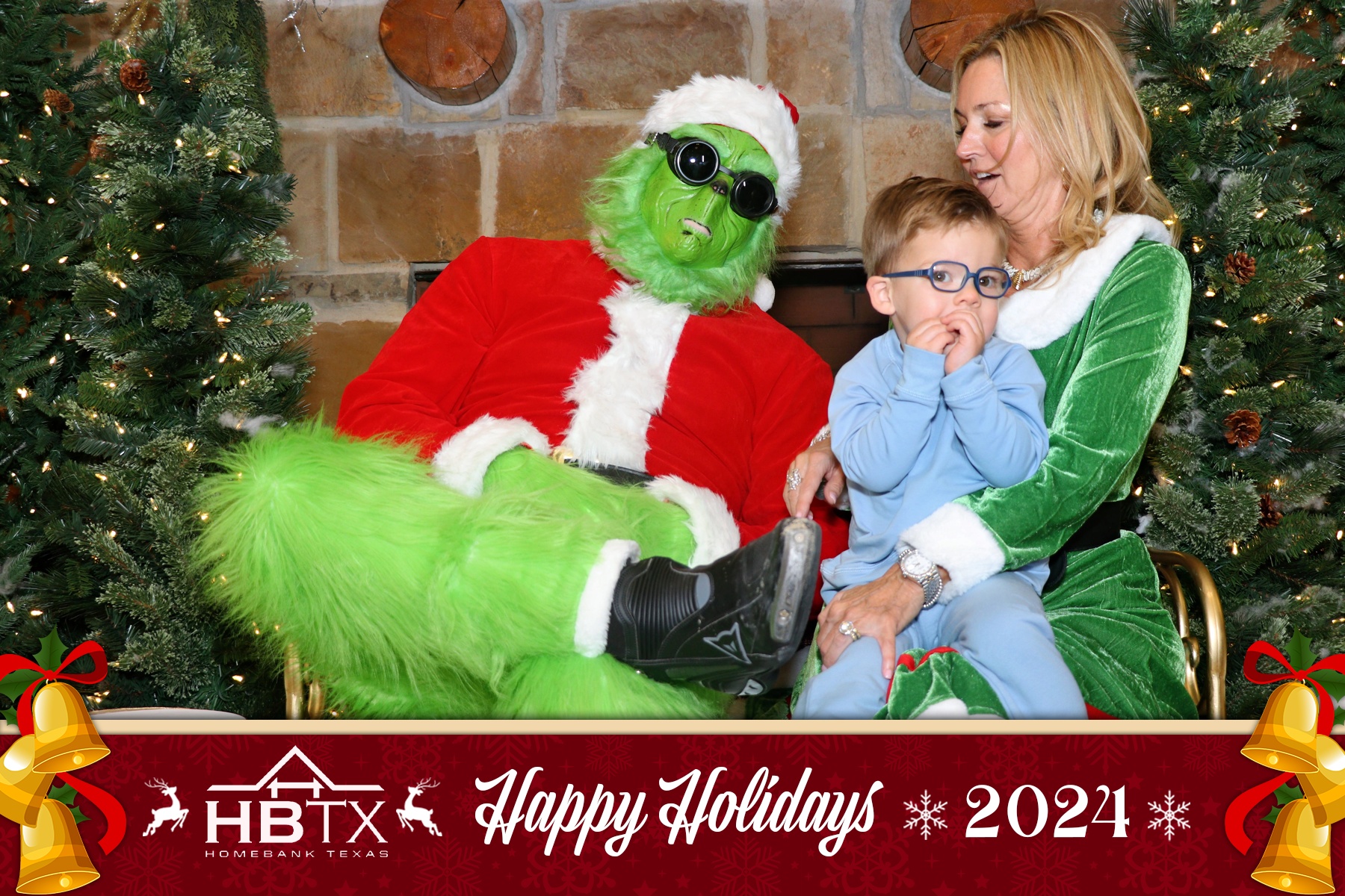 HomeBank Texas Photos with Santa | View more photos from the event at gallery.rckapturedmemories.com/u/RCKapturedMemories/HomeBank-Texas-Photos-with-Santa
