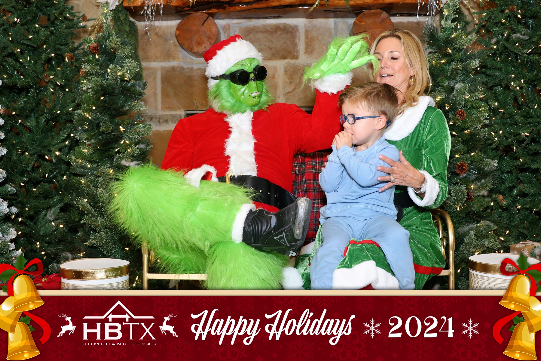 HomeBank Texas Photos with Santa | View more photos from the event at gallery.rckapturedmemories.com/u/RCKapturedMemories/HomeBank-Texas-Photos-with-Santa