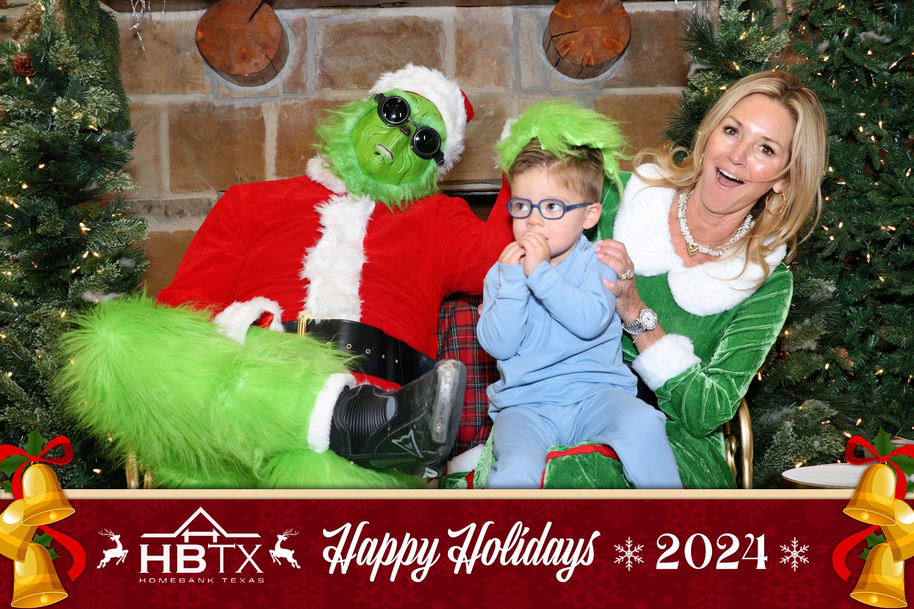 HomeBank Texas Photos with Santa | View more photos from the event at gallery.rckapturedmemories.com/u/RCKapturedMemories/HomeBank-Texas-Photos-with-Santa