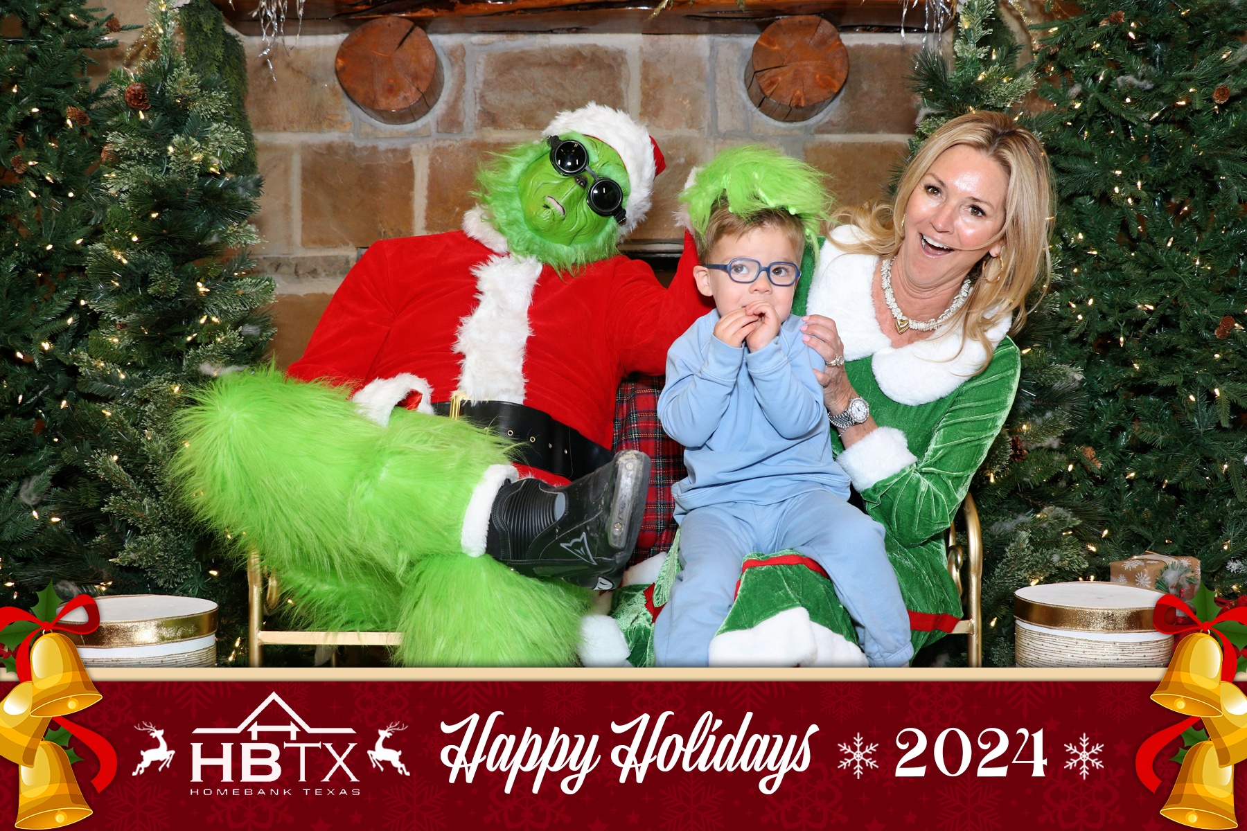 HomeBank Texas Photos with Santa | View more photos from the event at gallery.rckapturedmemories.com/u/RCKapturedMemories/HomeBank-Texas-Photos-with-Santa