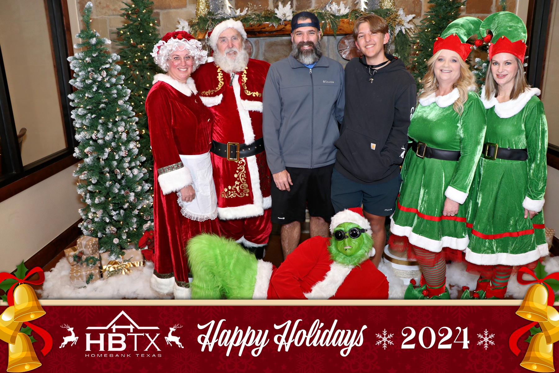 HomeBank Texas Photos with Santa | View more photos from the event at gallery.rckapturedmemories.com/u/RCKapturedMemories/HomeBank-Texas-Photos-with-Santa
