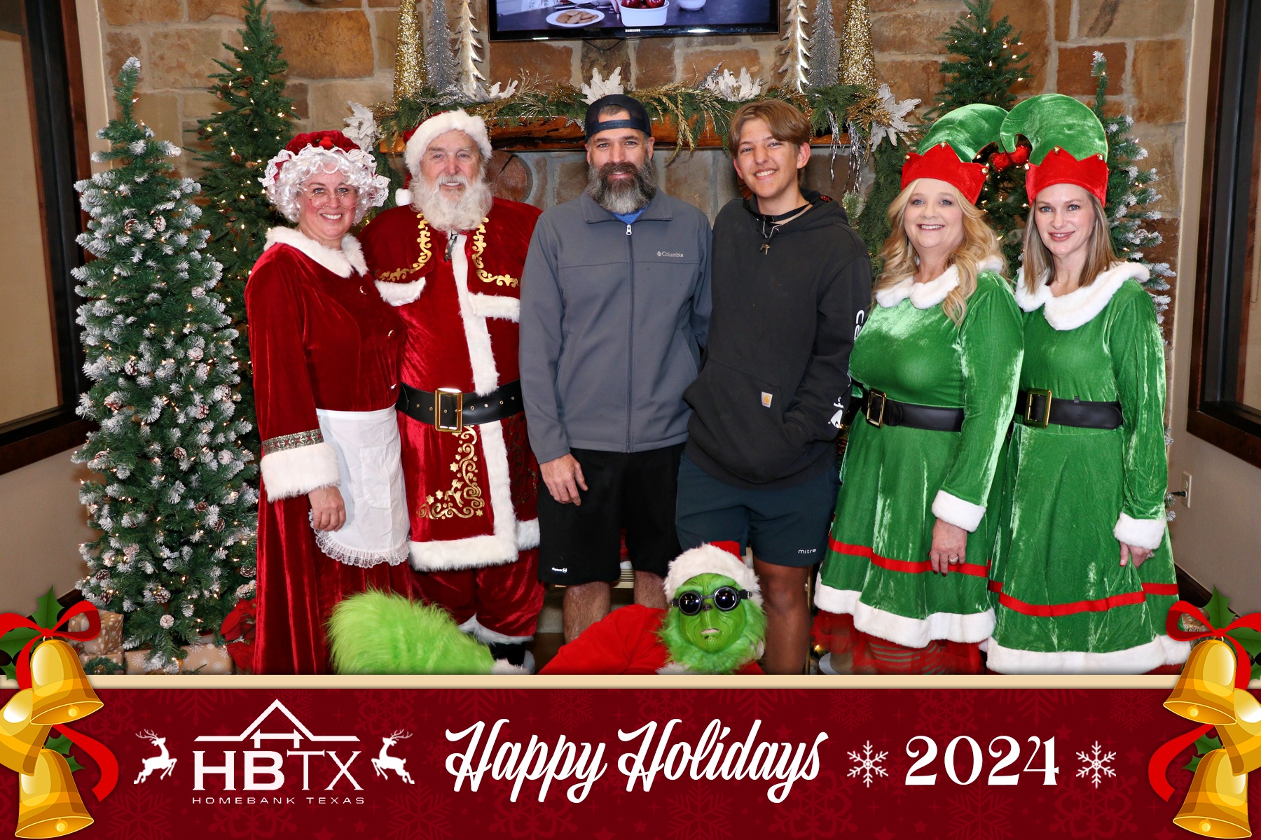 HomeBank Texas Photos with Santa | View more photos from the event at gallery.rckapturedmemories.com/u/RCKapturedMemories/HomeBank-Texas-Photos-with-Santa