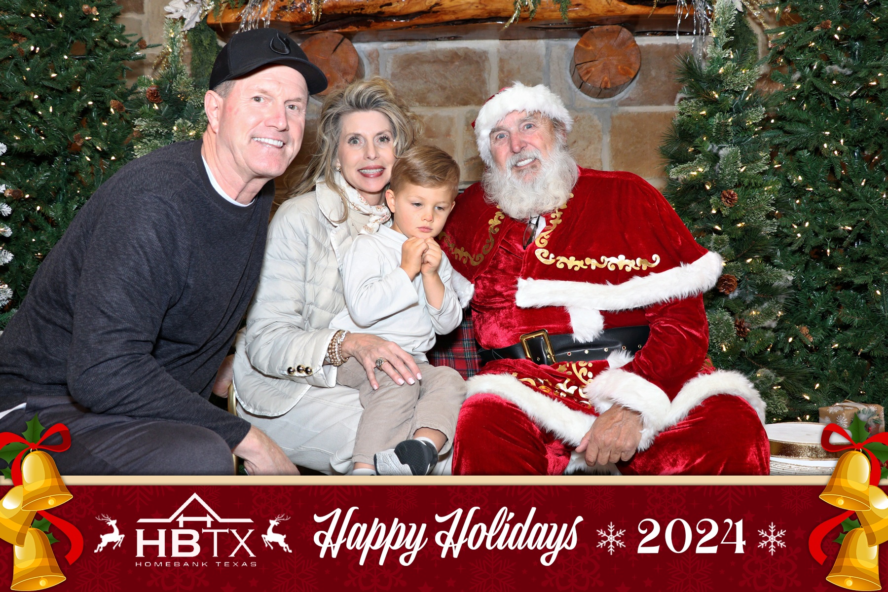 HomeBank Texas Photos with Santa | View more photos from the event at gallery.rckapturedmemories.com/u/RCKapturedMemories/HomeBank-Texas-Photos-with-Santa