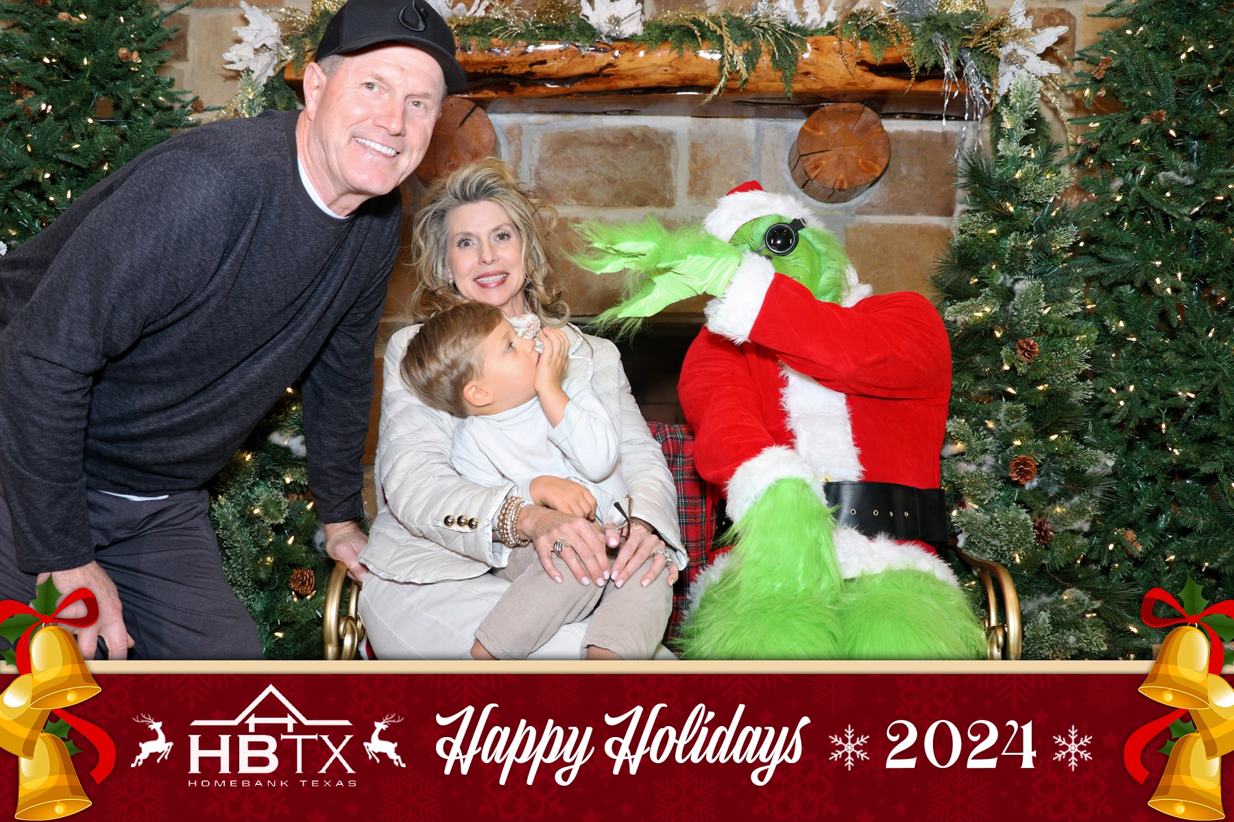 HomeBank Texas Photos with Santa | View more photos from the event at gallery.rckapturedmemories.com/u/RCKapturedMemories/HomeBank-Texas-Photos-with-Santa