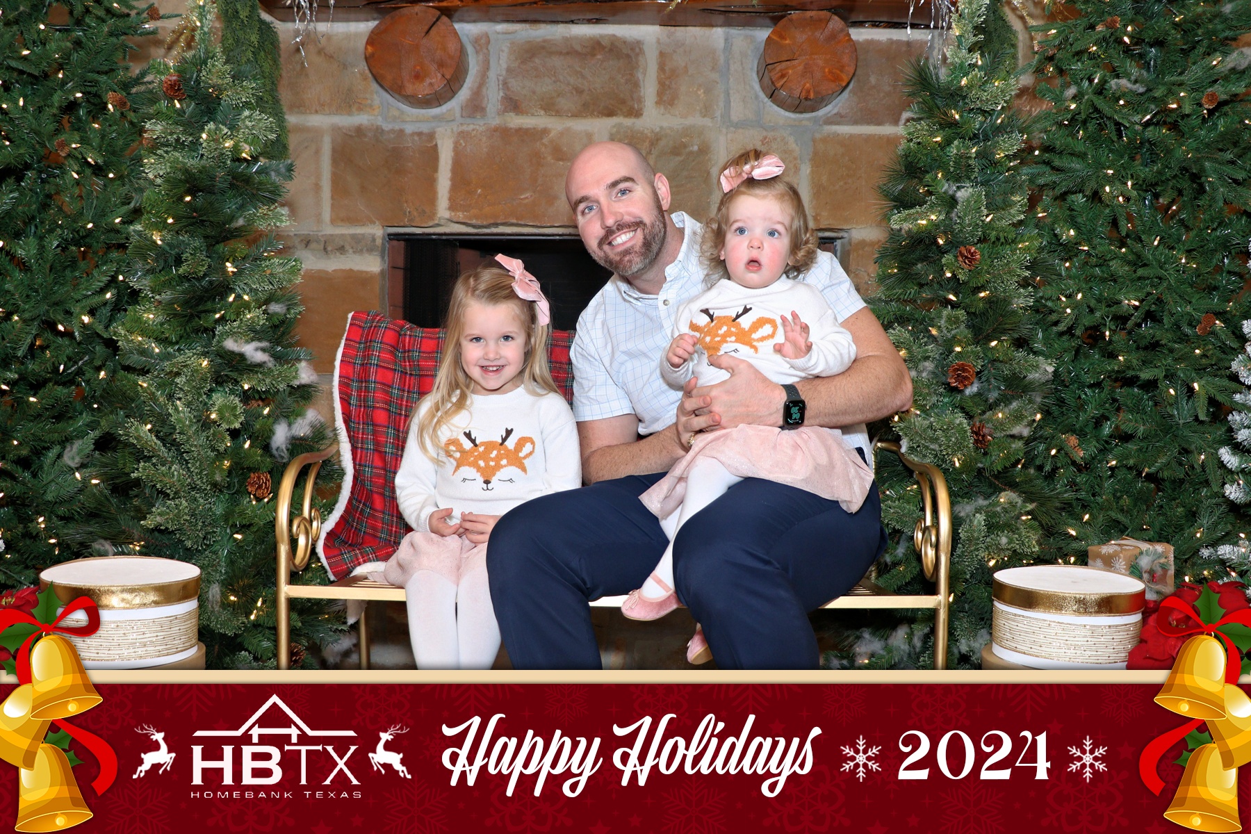 HomeBank Texas Photos with Santa | View more photos from the event at gallery.rckapturedmemories.com/u/RCKapturedMemories/HomeBank-Texas-Photos-with-Santa