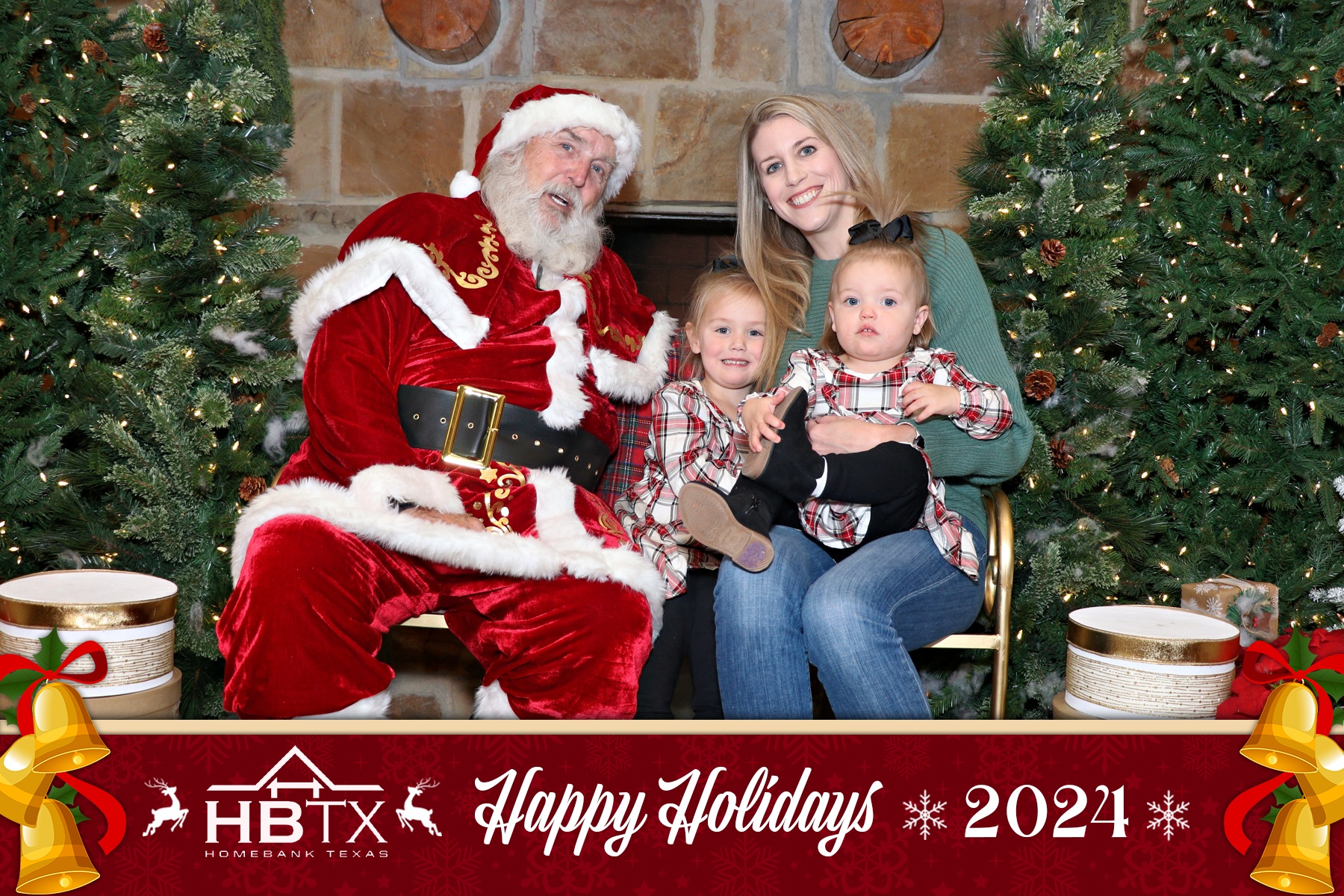 HomeBank Texas Photos with Santa | View more photos from the event at gallery.rckapturedmemories.com/u/RCKapturedMemories/HomeBank-Texas-Photos-with-Santa
