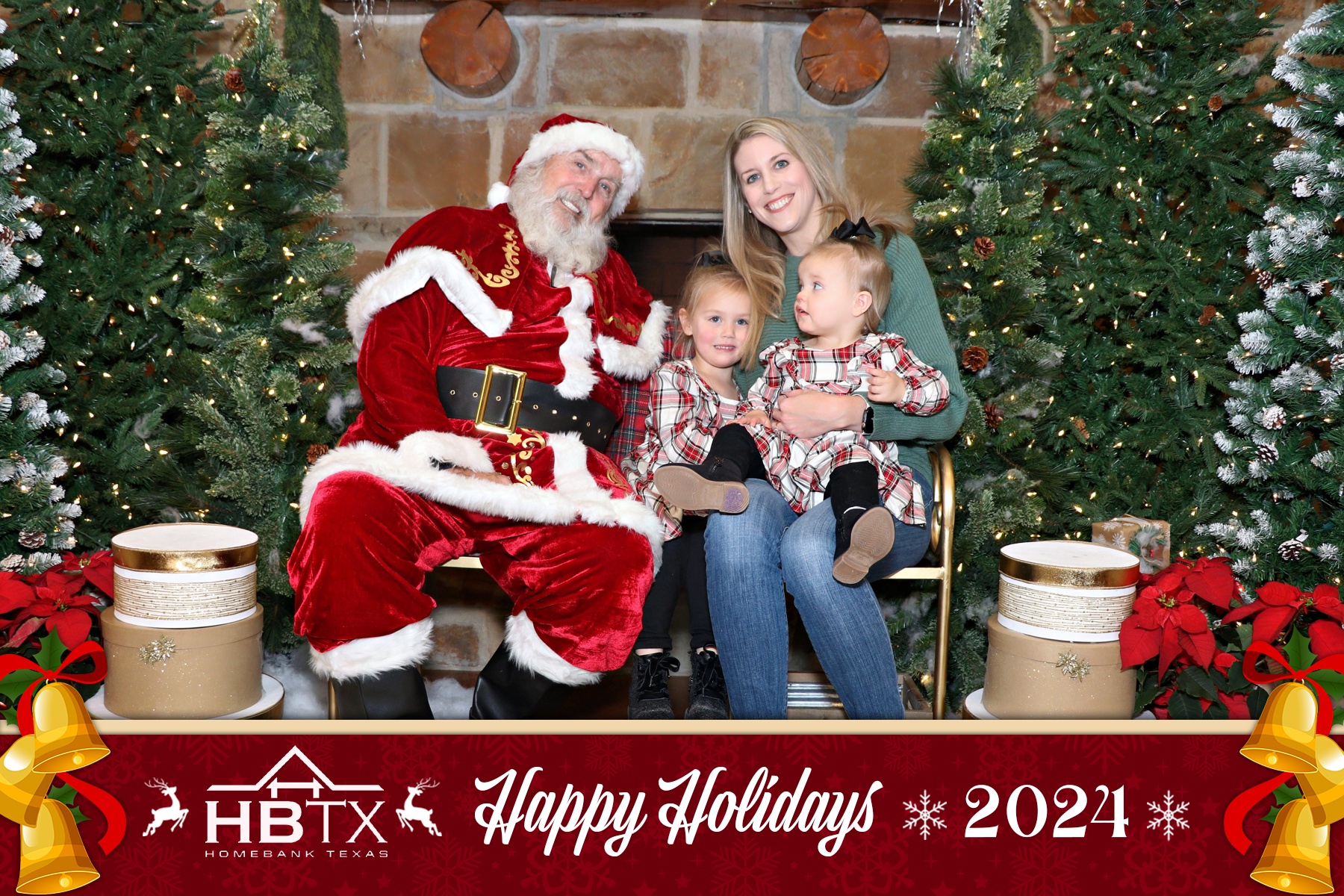 HomeBank Texas Photos with Santa | View more photos from the event at gallery.rckapturedmemories.com/u/RCKapturedMemories/HomeBank-Texas-Photos-with-Santa