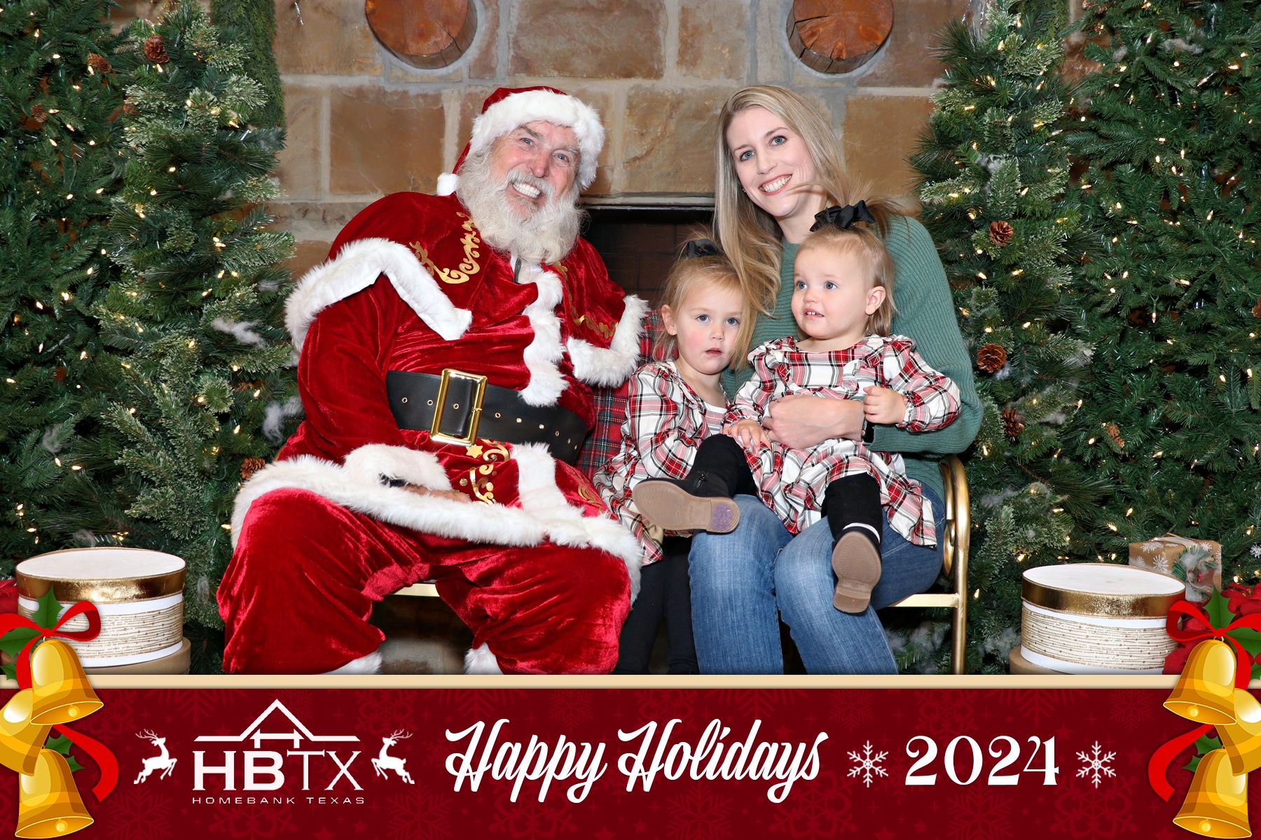 HomeBank Texas Photos with Santa | View more photos from the event at gallery.rckapturedmemories.com/u/RCKapturedMemories/HomeBank-Texas-Photos-with-Santa