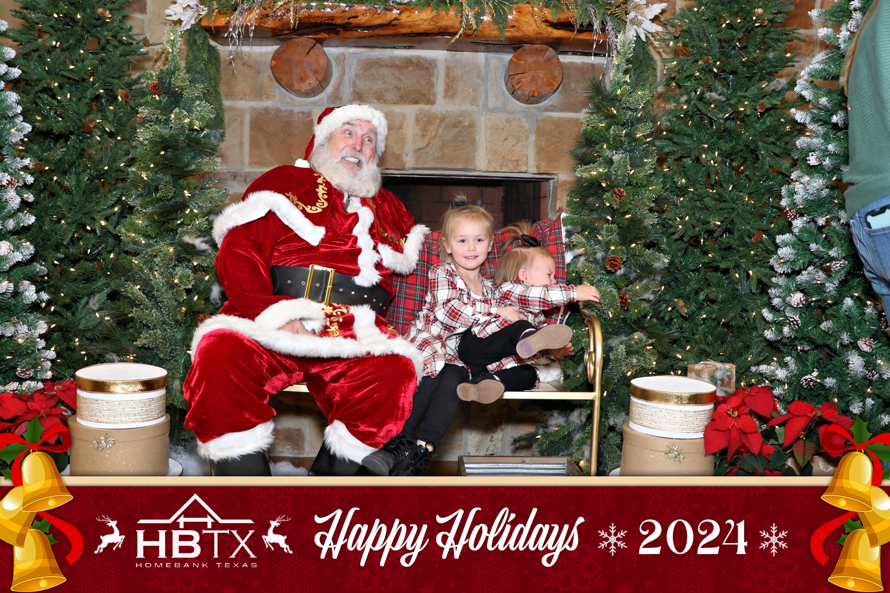 HomeBank Texas Photos with Santa | View more photos from the event at gallery.rckapturedmemories.com/u/RCKapturedMemories/HomeBank-Texas-Photos-with-Santa