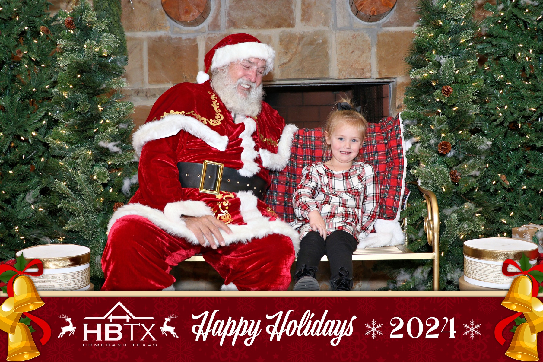 HomeBank Texas Photos with Santa | View more photos from the event at gallery.rckapturedmemories.com/u/RCKapturedMemories/HomeBank-Texas-Photos-with-Santa
