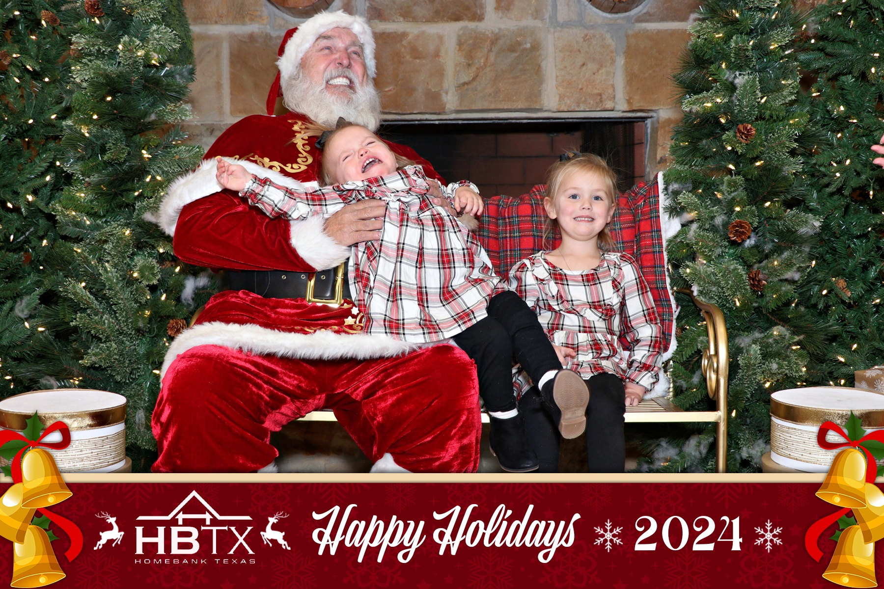 HomeBank Texas Photos with Santa | View more photos from the event at gallery.rckapturedmemories.com/u/RCKapturedMemories/HomeBank-Texas-Photos-with-Santa