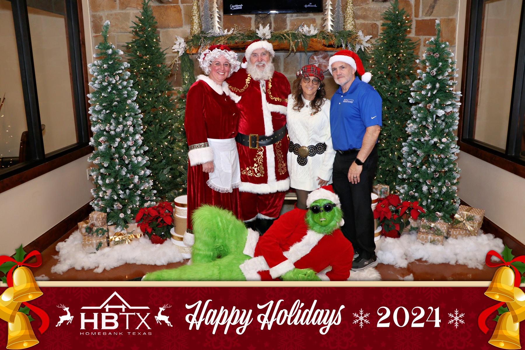 HomeBank Texas Photos with Santa | View more photos from the event at gallery.rckapturedmemories.com/u/RCKapturedMemories/HomeBank-Texas-Photos-with-Santa