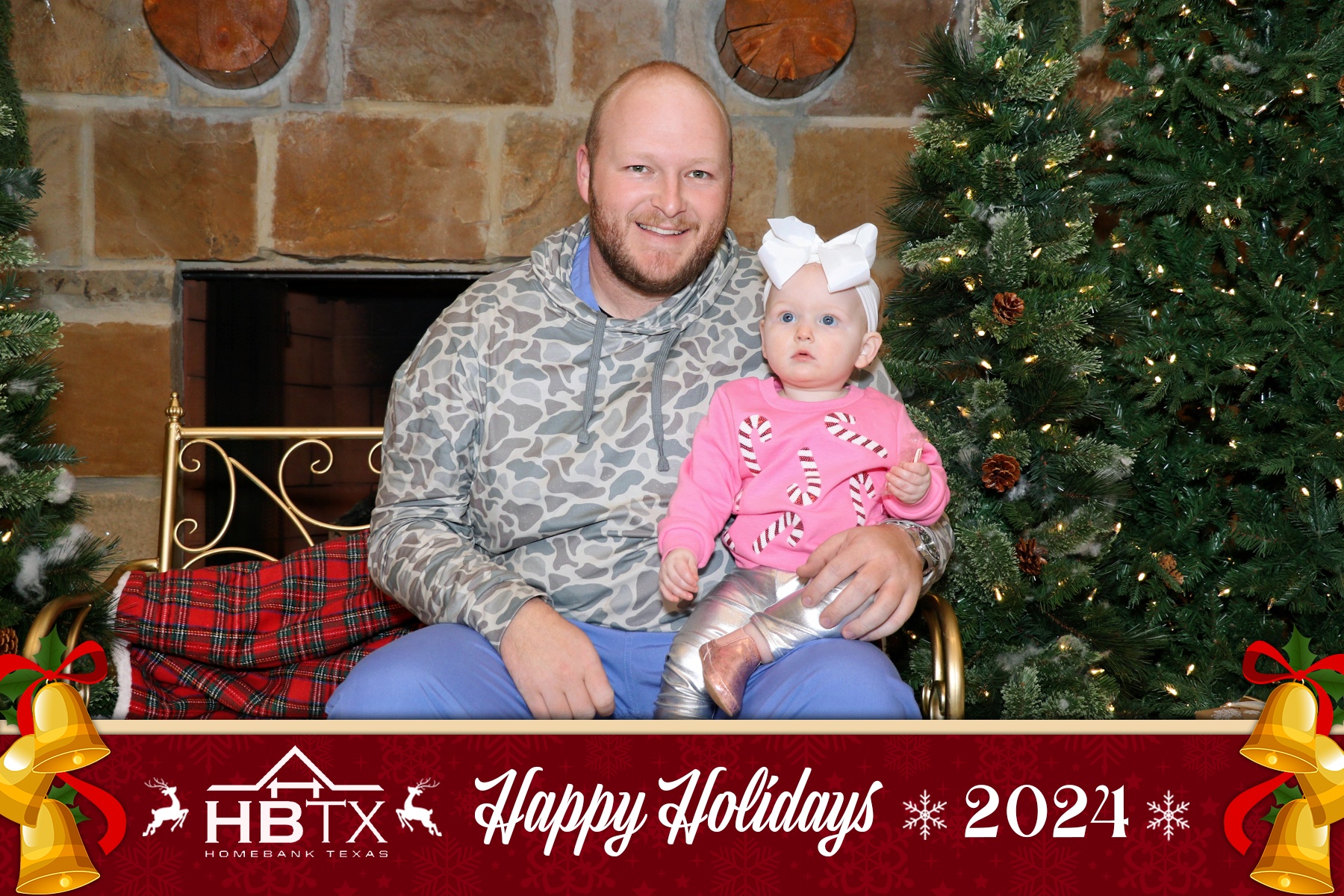 HomeBank Texas Photos with Santa | View more photos from the event at gallery.rckapturedmemories.com/u/RCKapturedMemories/HomeBank-Texas-Photos-with-Santa