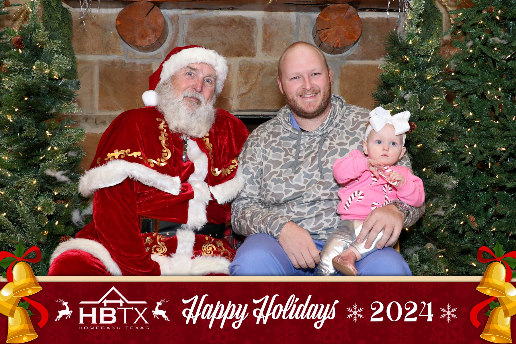 HomeBank Texas Photos with Santa | View more photos from the event at gallery.rckapturedmemories.com/u/RCKapturedMemories/HomeBank-Texas-Photos-with-Santa