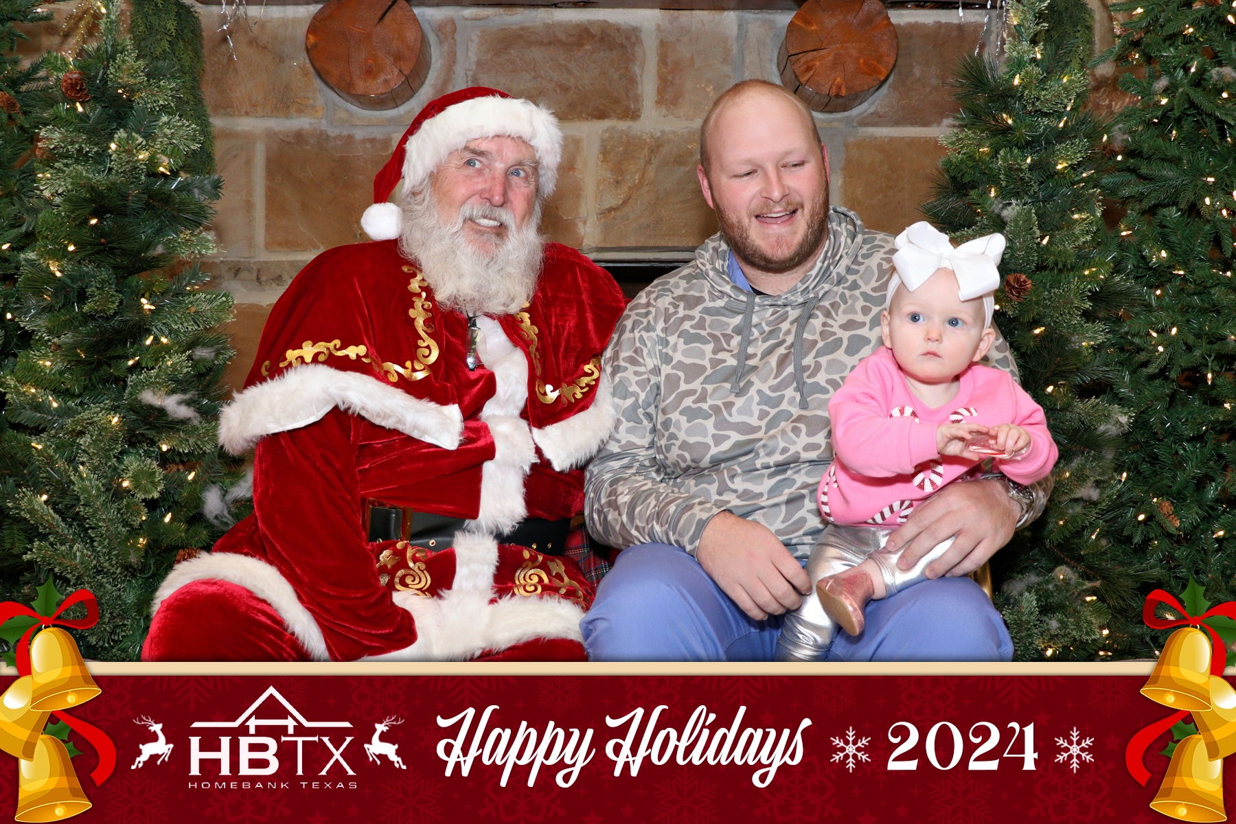 HomeBank Texas Photos with Santa | View more photos from the event at gallery.rckapturedmemories.com/u/RCKapturedMemories/HomeBank-Texas-Photos-with-Santa