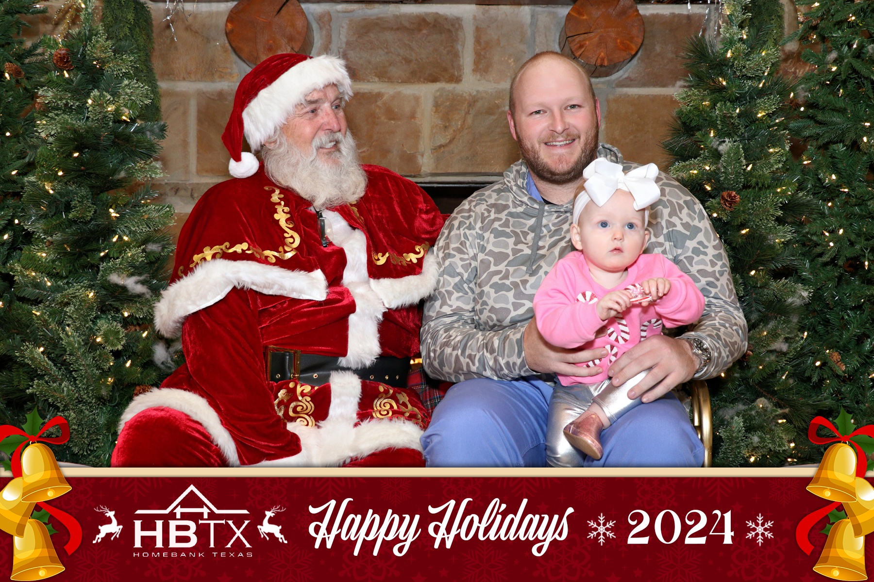 HomeBank Texas Photos with Santa | View more photos from the event at gallery.rckapturedmemories.com/u/RCKapturedMemories/HomeBank-Texas-Photos-with-Santa