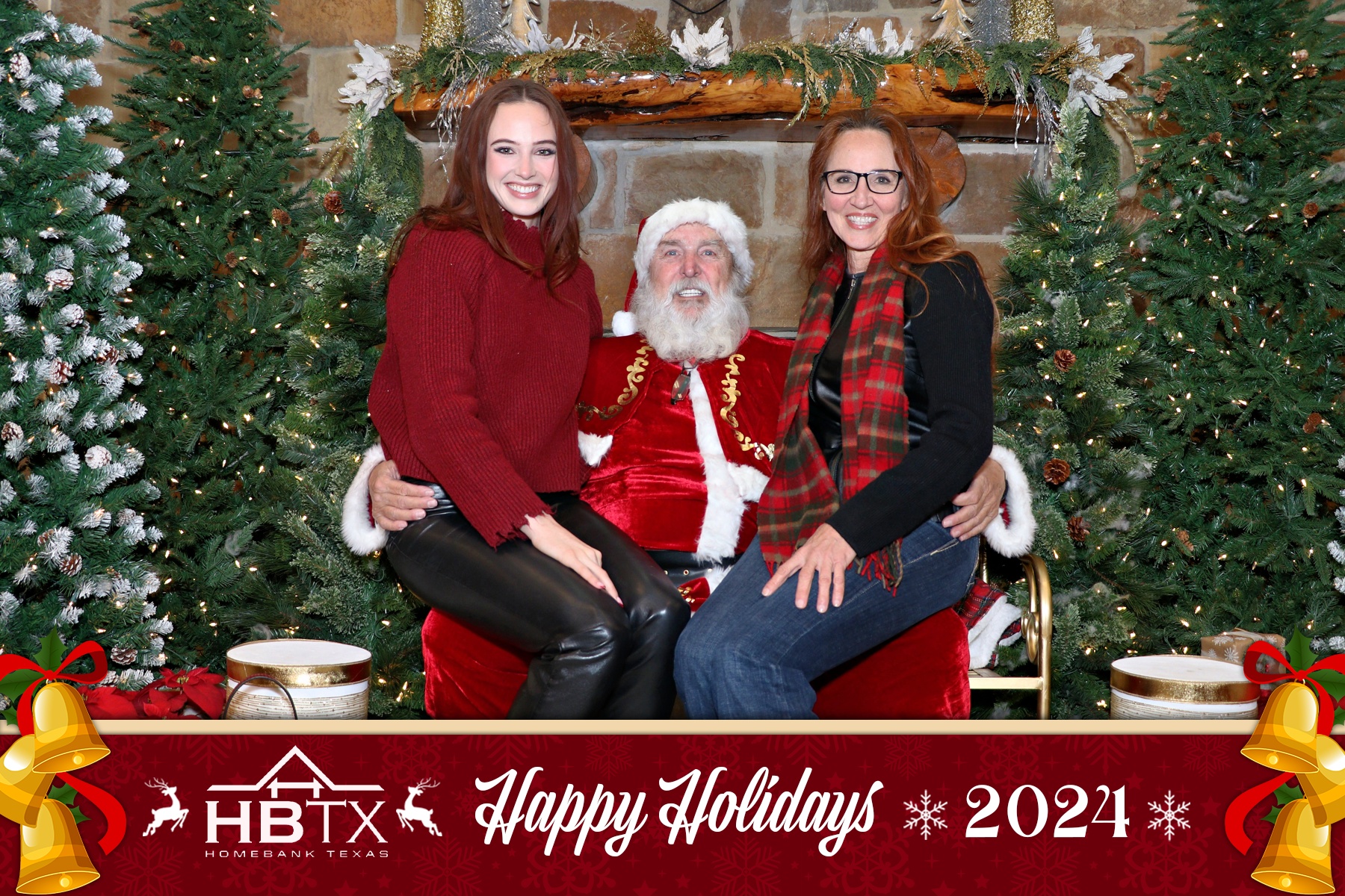HomeBank Texas Photos with Santa | View more photos from the event at gallery.rckapturedmemories.com/u/RCKapturedMemories/HomeBank-Texas-Photos-with-Santa