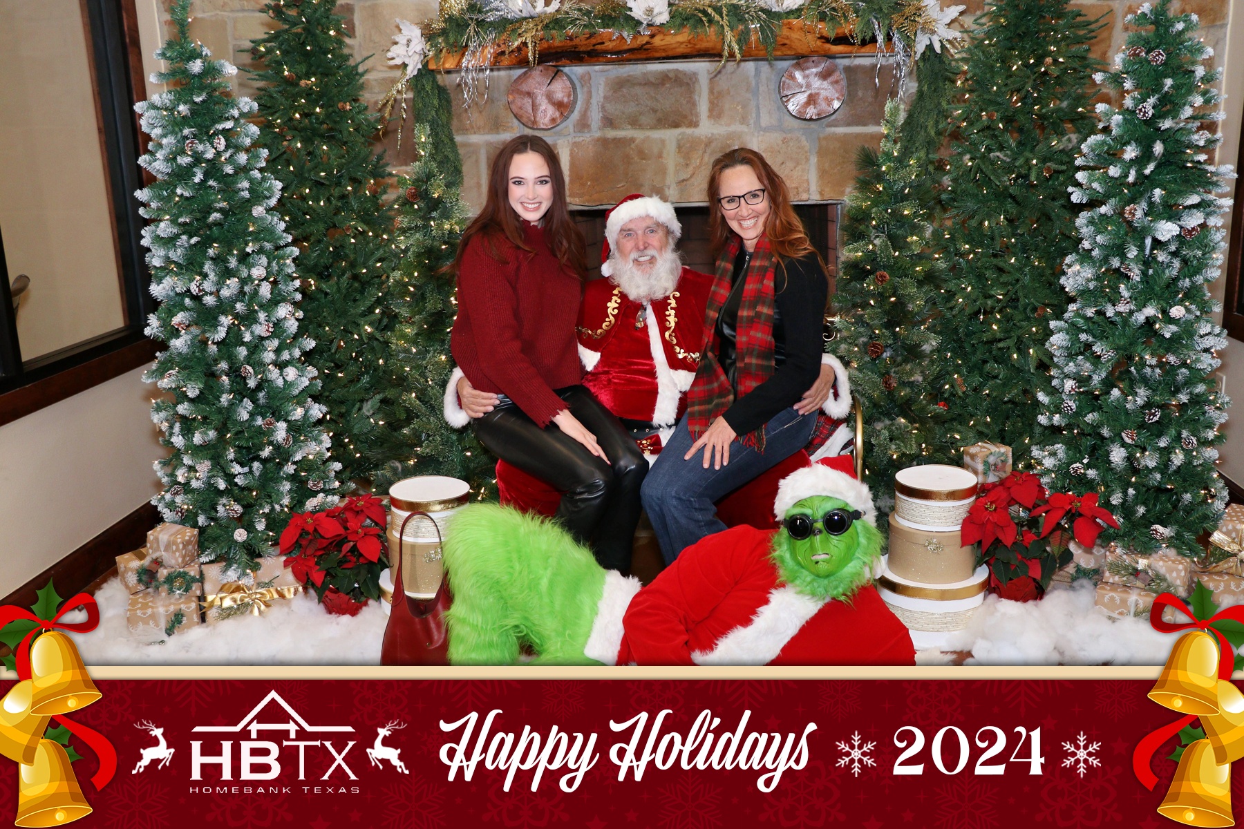 HomeBank Texas Photos with Santa | View more photos from the event at gallery.rckapturedmemories.com/u/RCKapturedMemories/HomeBank-Texas-Photos-with-Santa